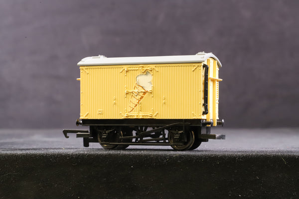 Hornby OO R9205 Thomas & Friends Ice Cream Van - Clark Railworks