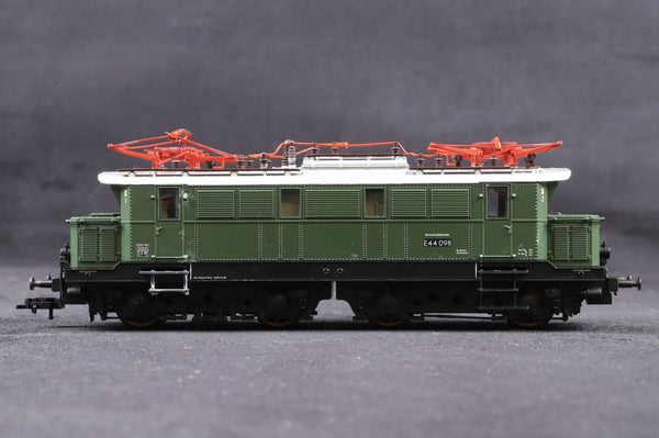 終値 TRIX HO BR94 終値 TRIX HO BR94 Trix HO DB 'E44 098' - Clark Railworks