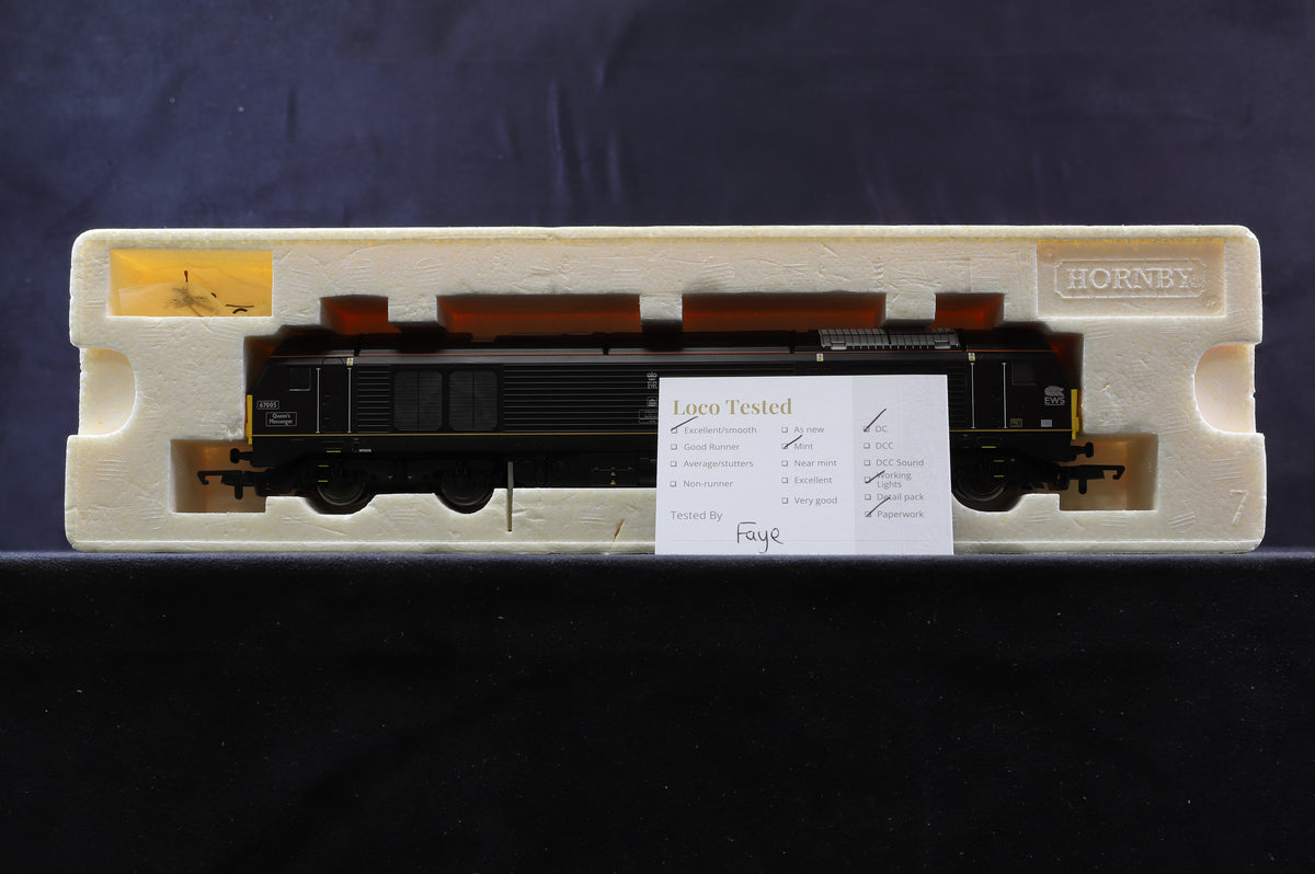 Hornby OO R2523 Bo-Bo Diesel Electric Class 67 &#39;67005&#39; &#39;Queens Messenger&#39;