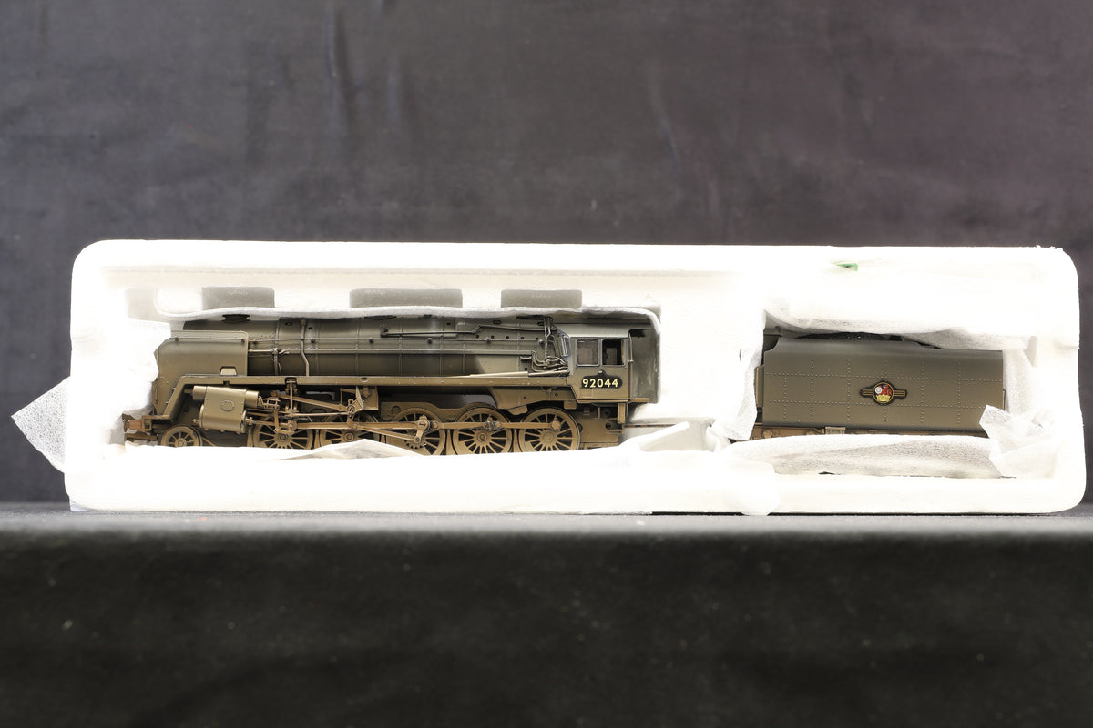 Bachmann OO 32-853 Standard Cl. 9F &#39;92044&#39; w/BR1F Tender BR L/Crest Weathered Black, DCC Fitted