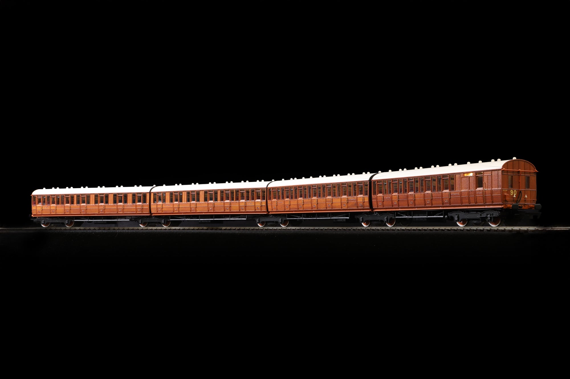 Clark Railworks OO Gauge C2000B Quad Art Set No. 90, LNER Teak