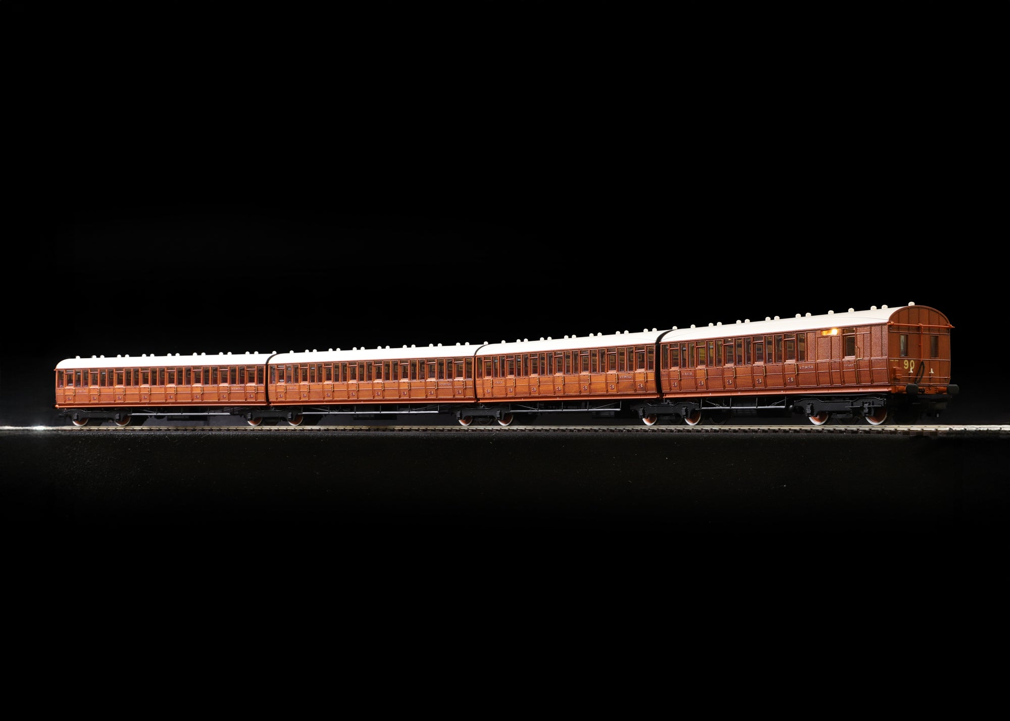 Clark Railworks OO Gauge C2000A Quad Art Set No. 90, LNER Teak