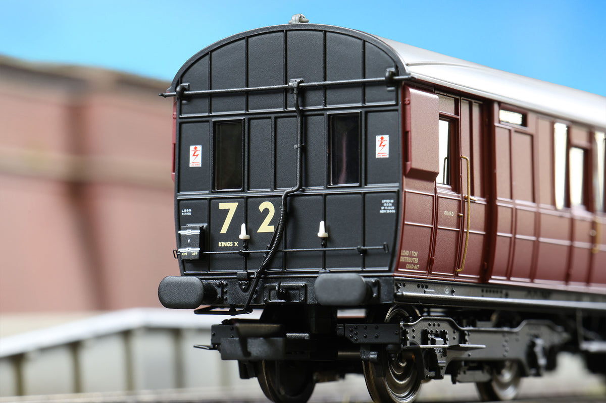 Clark Railworks OO Gauge C2003B Quad Art Set No. 72, BR Maroon