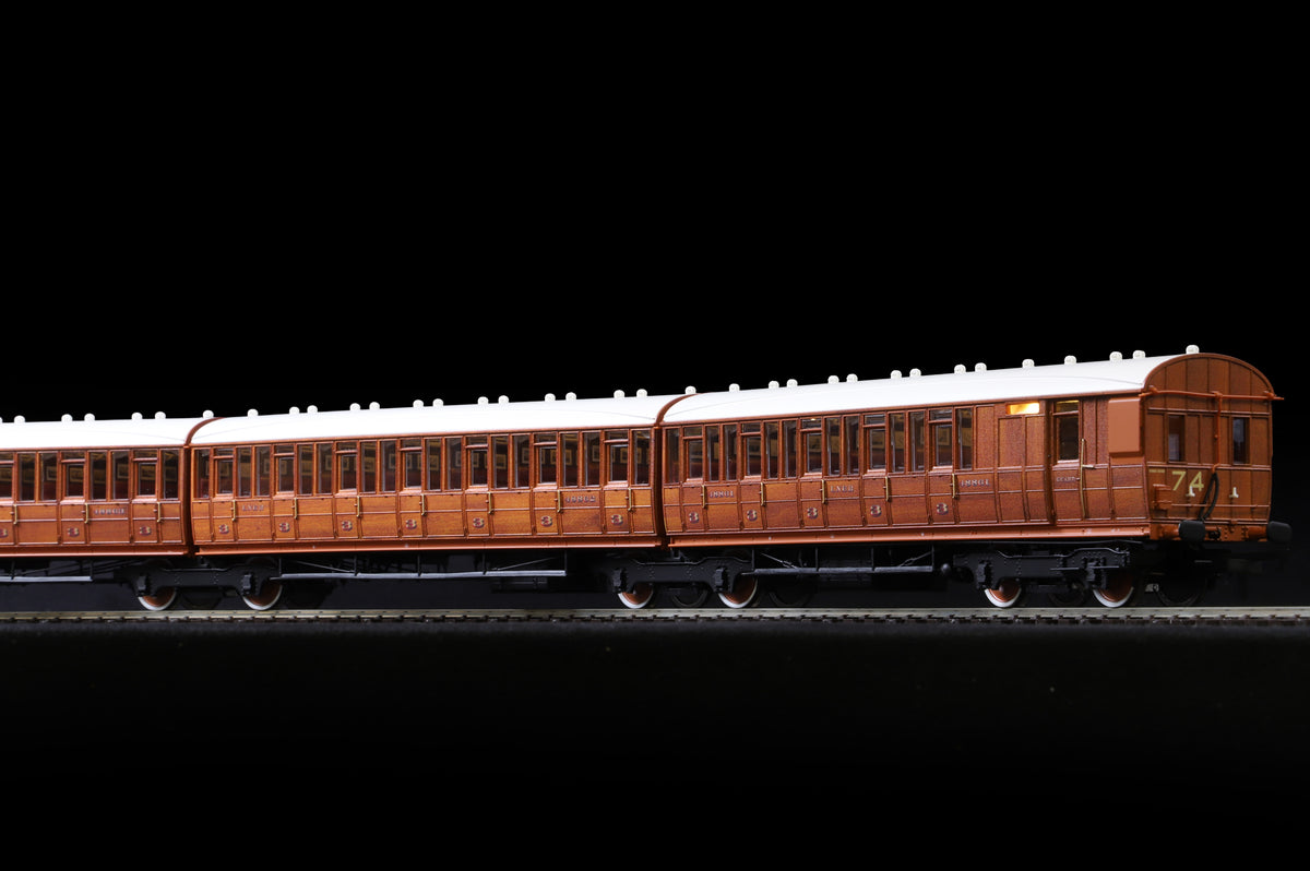 Clark Railworks OO Gauge C2001A Quad Art Set No. 74, LNER Teak, Preserved Set