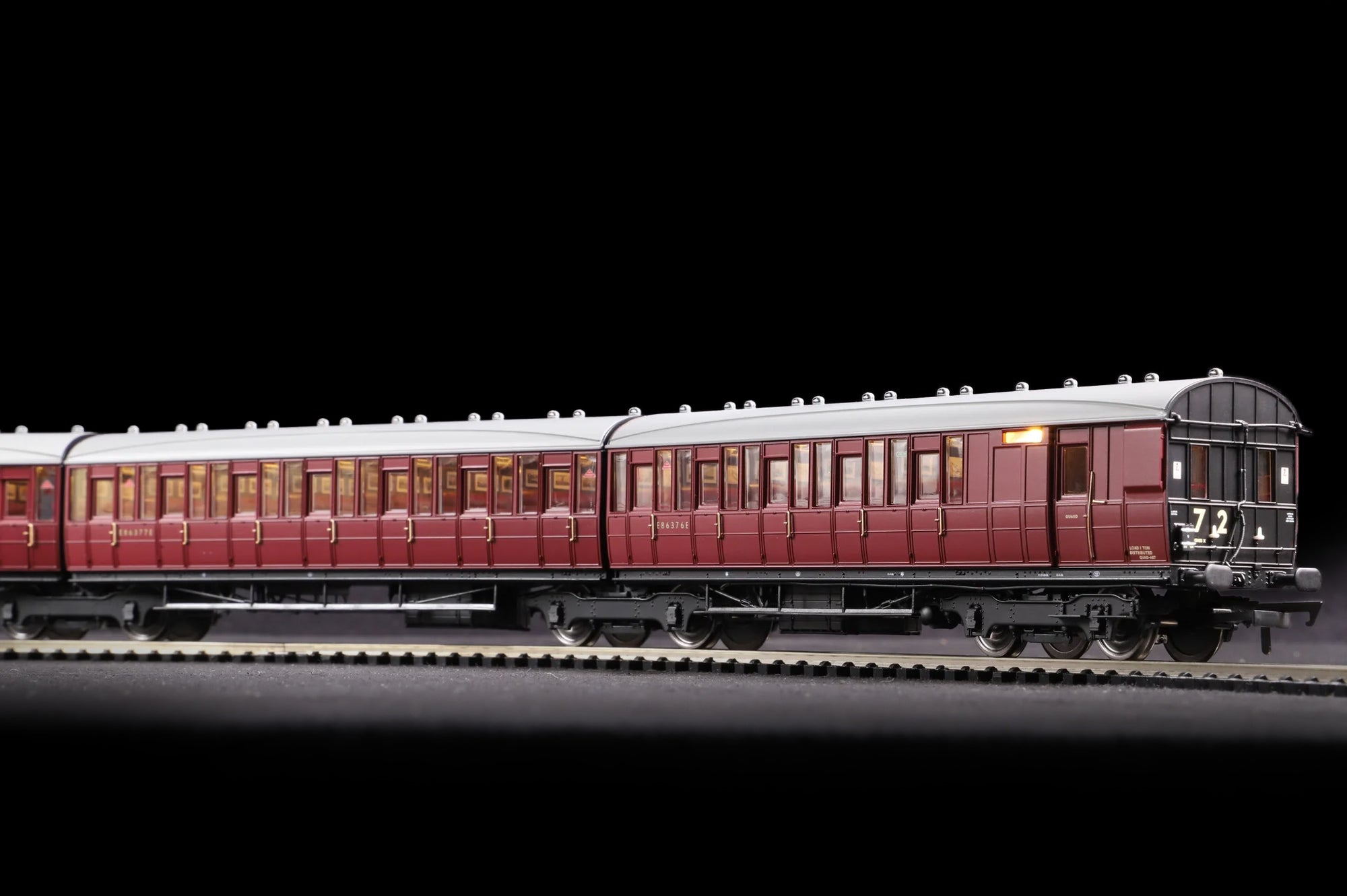 Clark Railworks OO Gauge C2003A Quad Art Set No. 72, BR Maroon