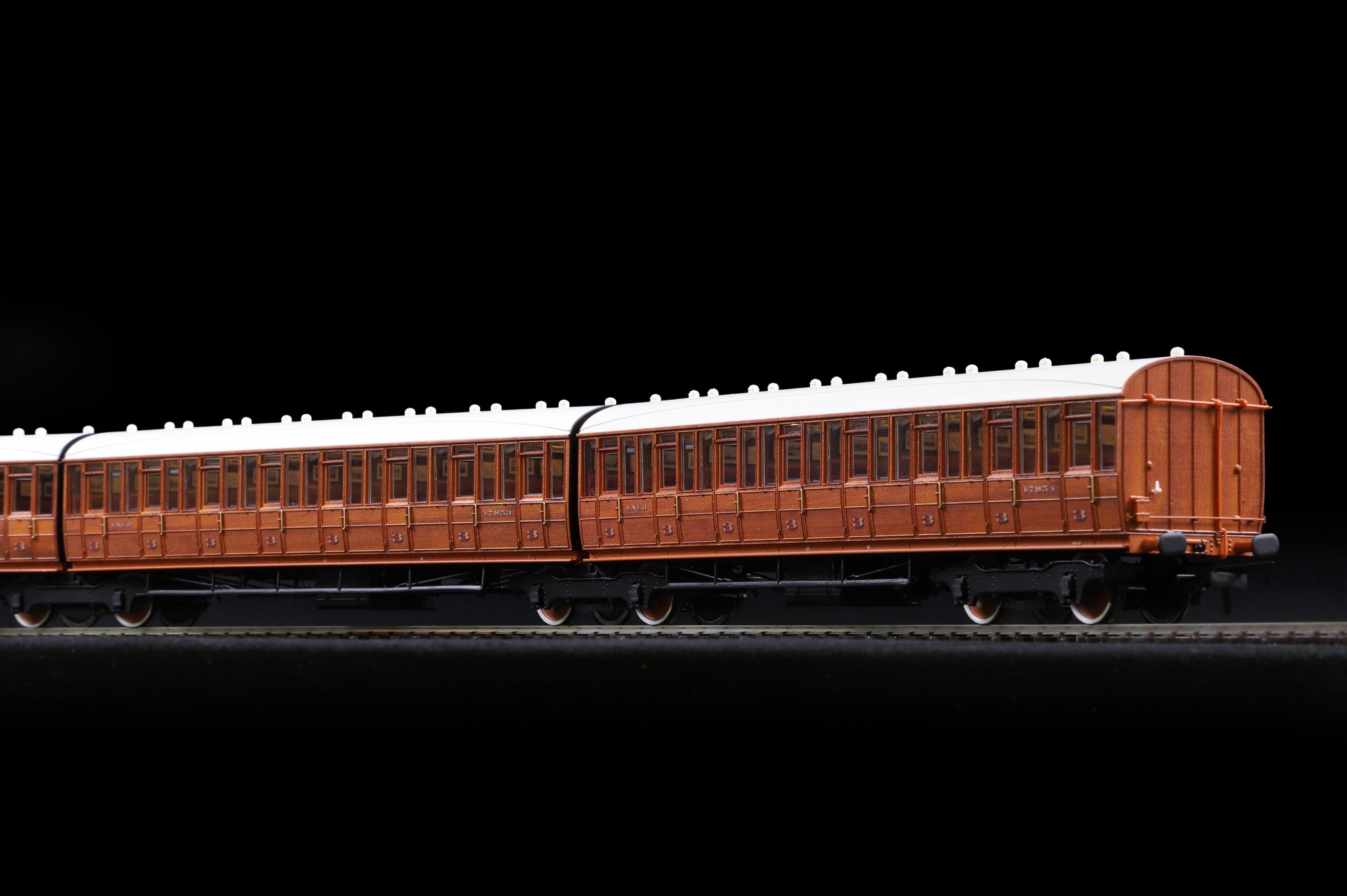Clark Railworks OO Gauge C2000A Quad Art Set No. 90, LNER Teak