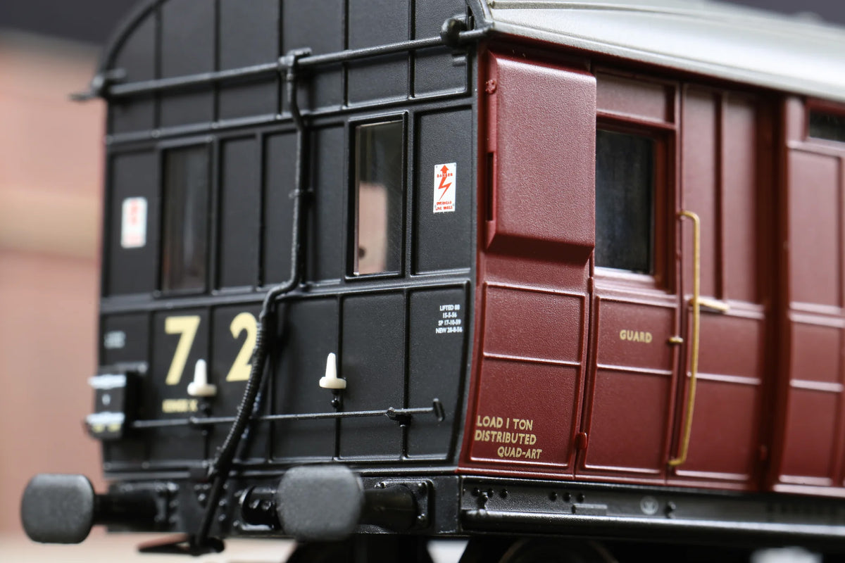 Clark Railworks OO Gauge C2003A Quad Art Set No. 72, BR Maroon