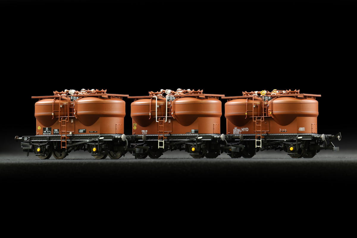 Clark Railworks OO Gauge C3042A BR Bauxite Prestwin Wagons (3-Pcs), B873382, B873410 &amp; B873759