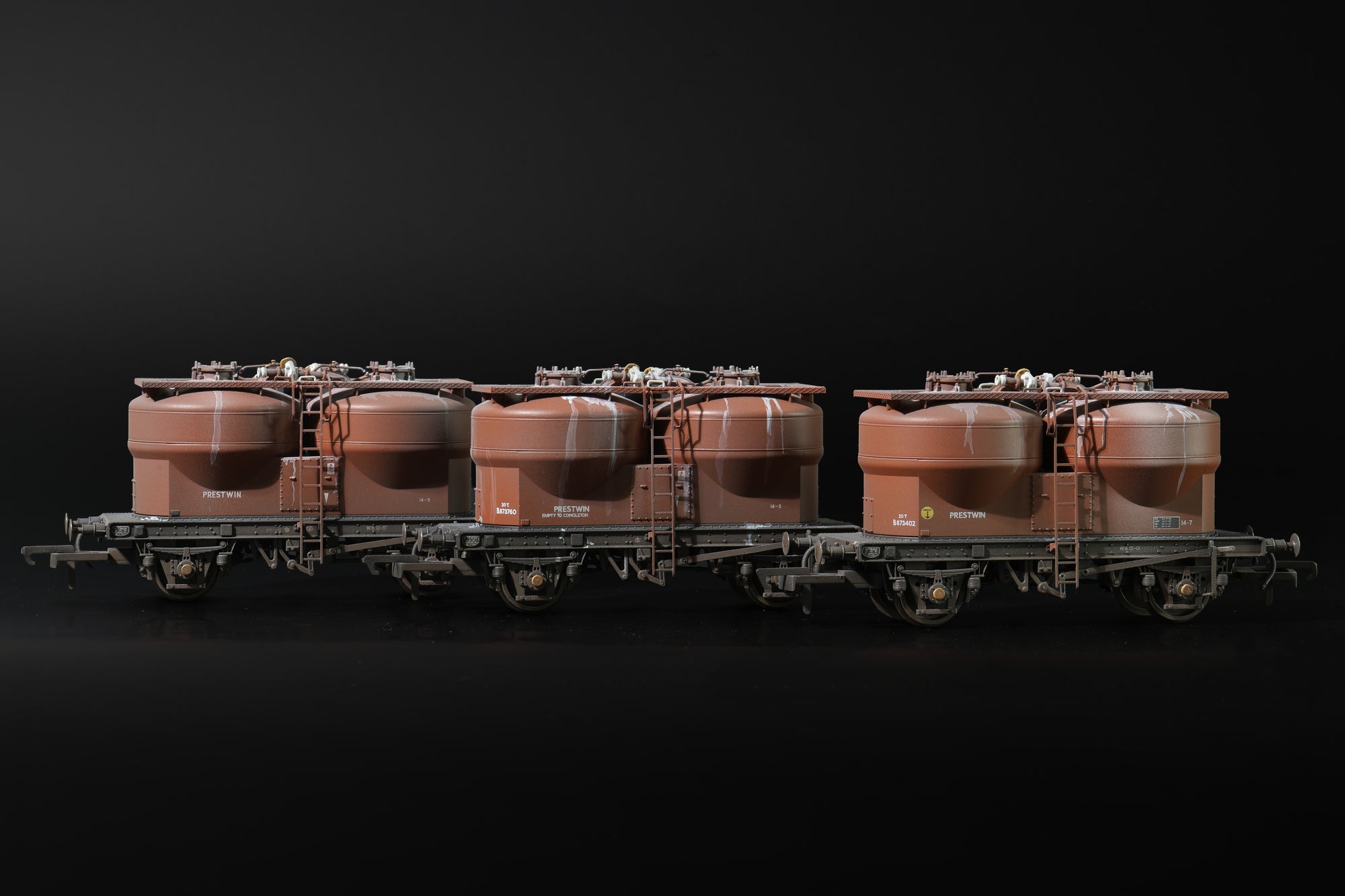 Clark Railworks OO C3041 Prestwins BR Bauxite B873400, B873402 & B873760 Deluxe Weathering