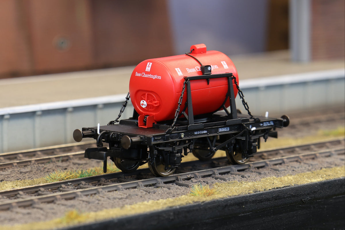 Clark Railworks OO Gauge C3023 Demountable Tank Wagon &#39;B749028&#39;, Bass Charrington