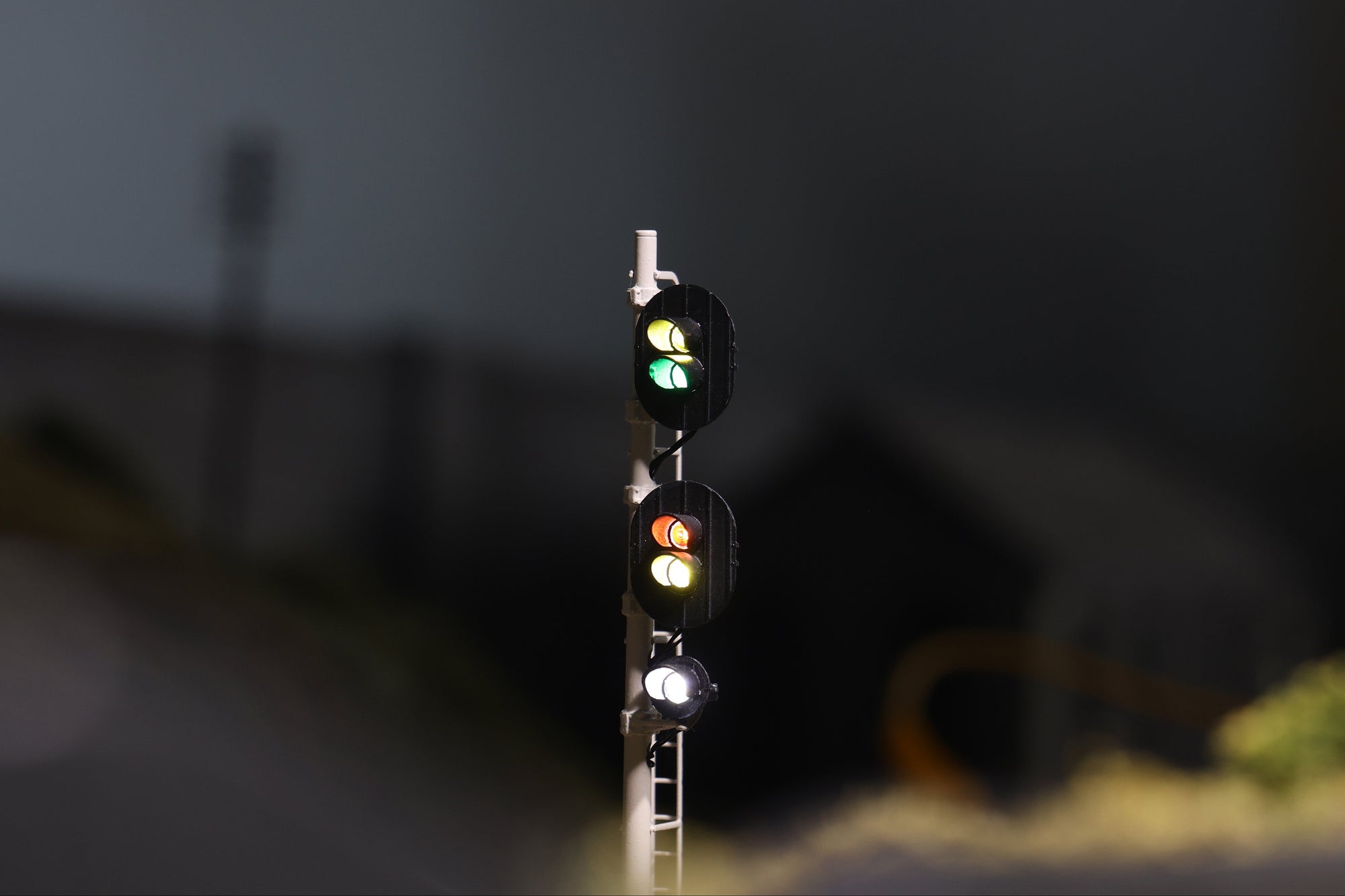 MTC HO 0132F005E Home Signal (Five-Aspect)