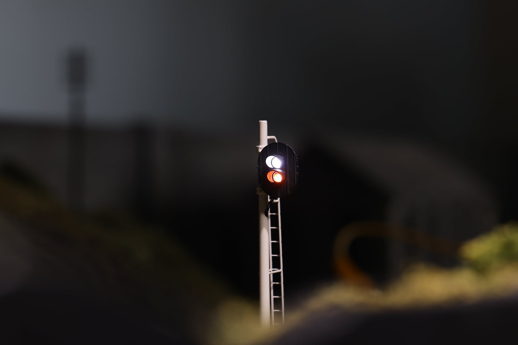 MTC HO 0132F001 Signal (Two-Aspect)