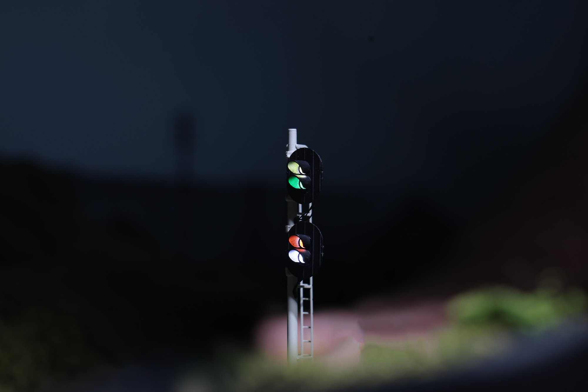 MTC HO 0132F003E Yard Signal (Four-Aspect)