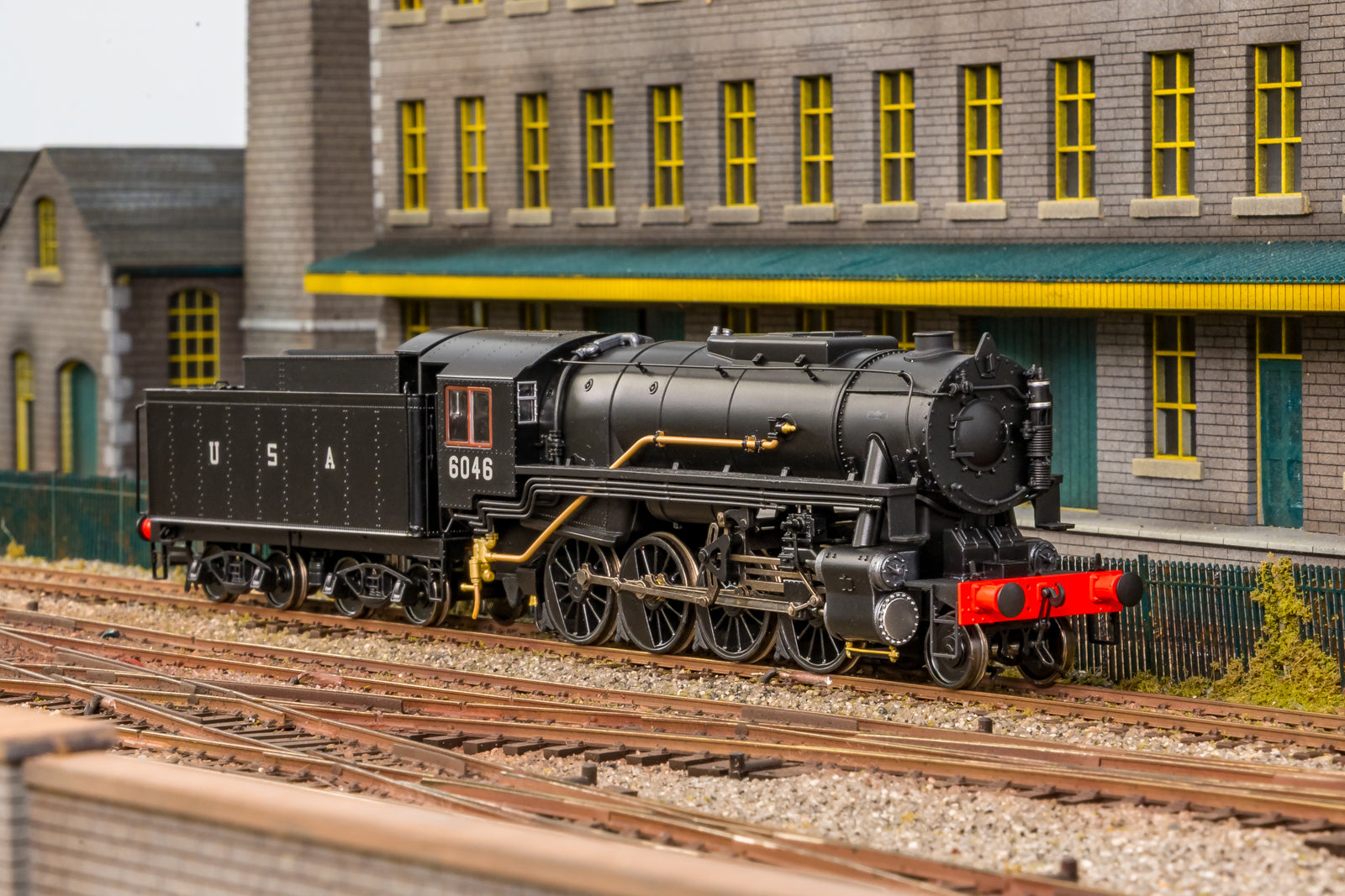 Rapido OO Gauge 926007 USATC S160 2-8-0, ‘6046’, Black w/USA on Tender (As preserved)