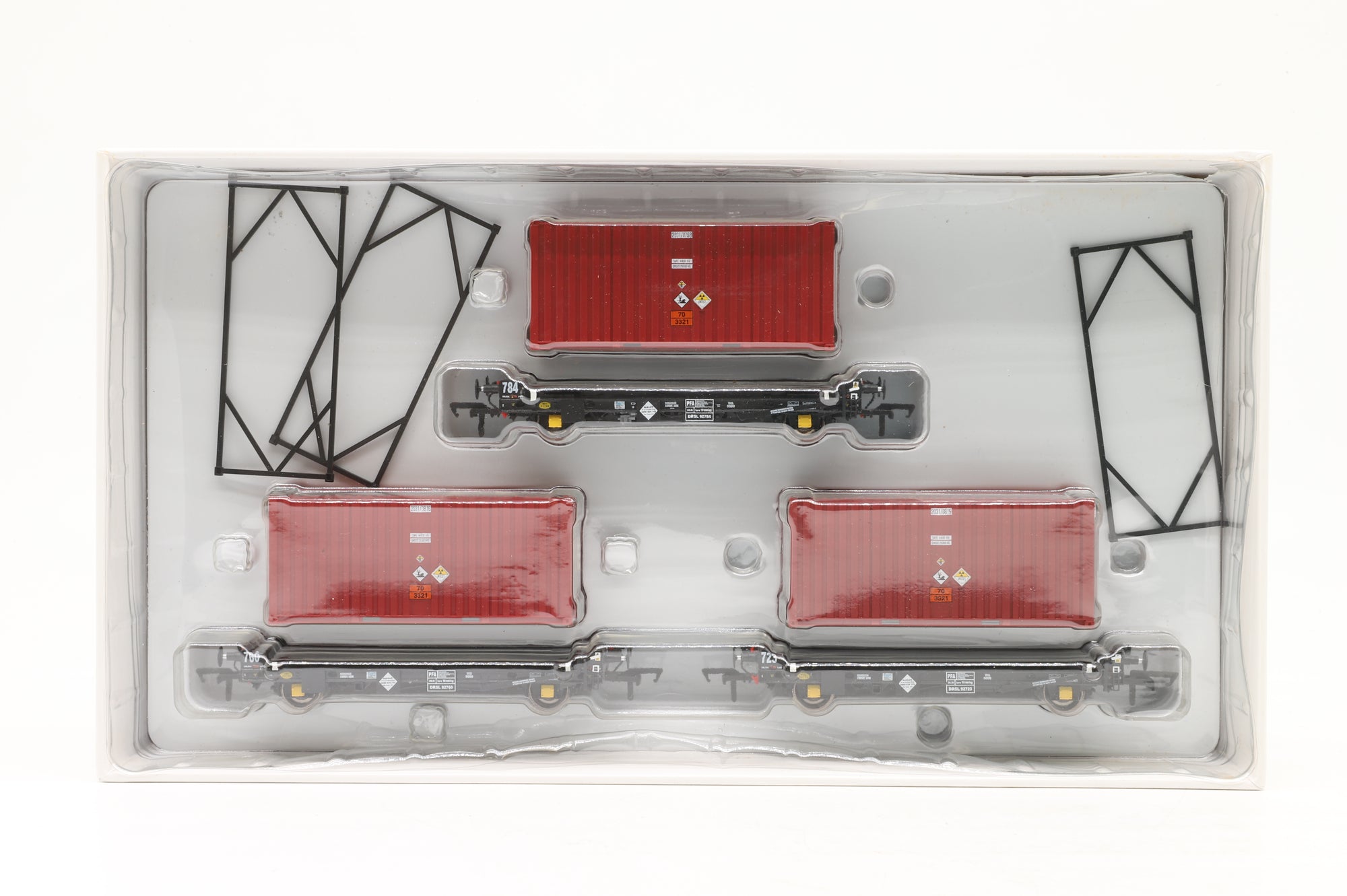 Accurascale OO ACC2097 Triple Pack of DRS PFA Container Wagons