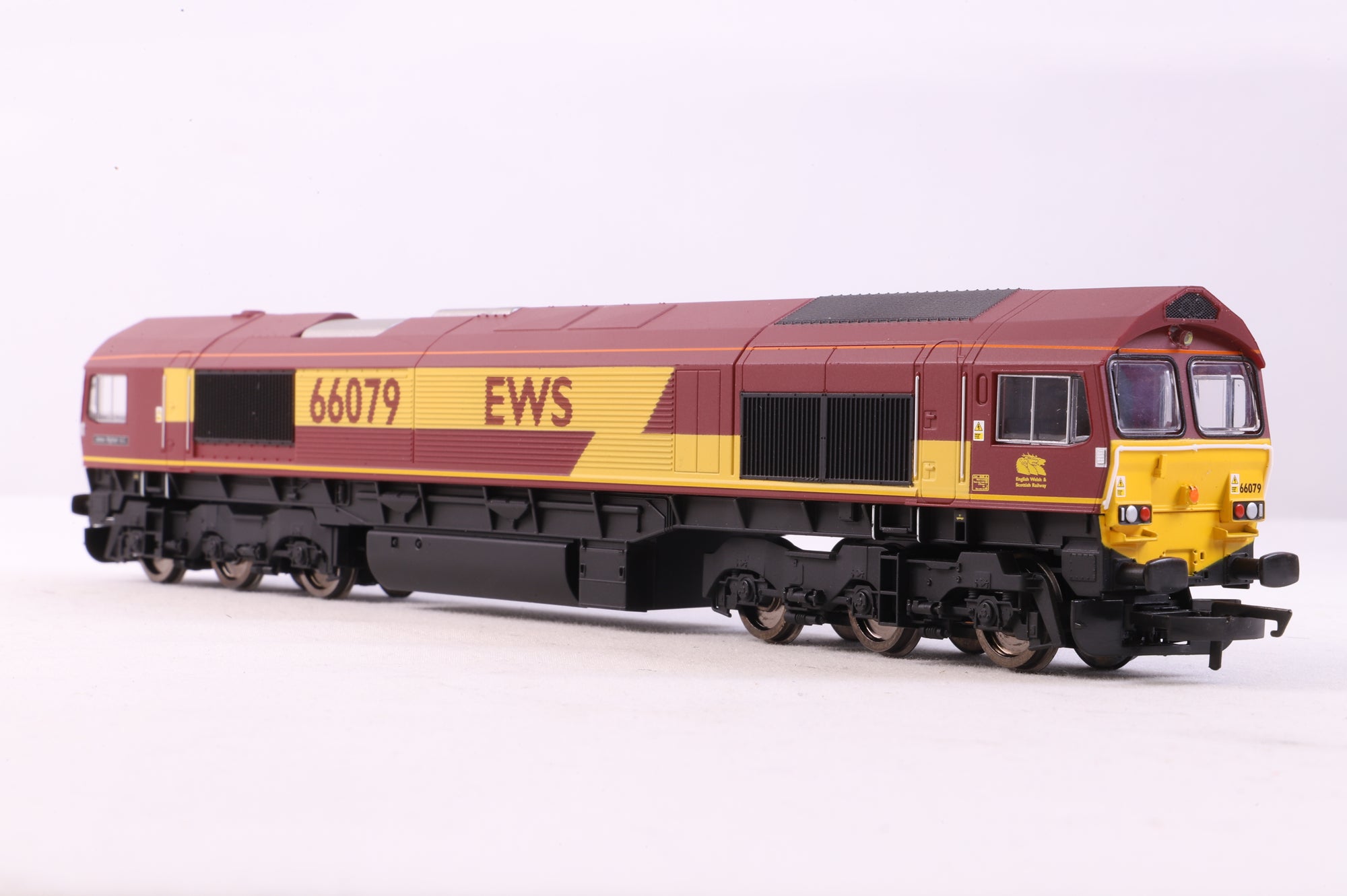 Hornby OO R3487 Class 66 '66079' 'James Nightall GC' EWS DCC Fitted