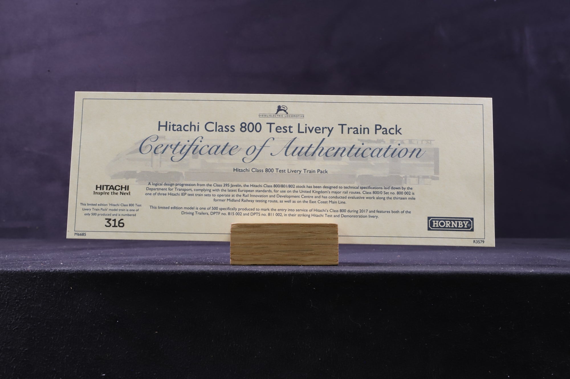 Hornby OO R3579 Hitachi Class 800 in Test Livery