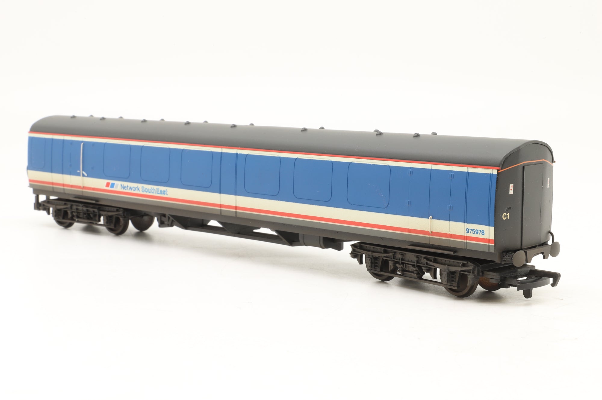 Custom OO Mk1 EMU Translator Coach 975978 in NSE Livery