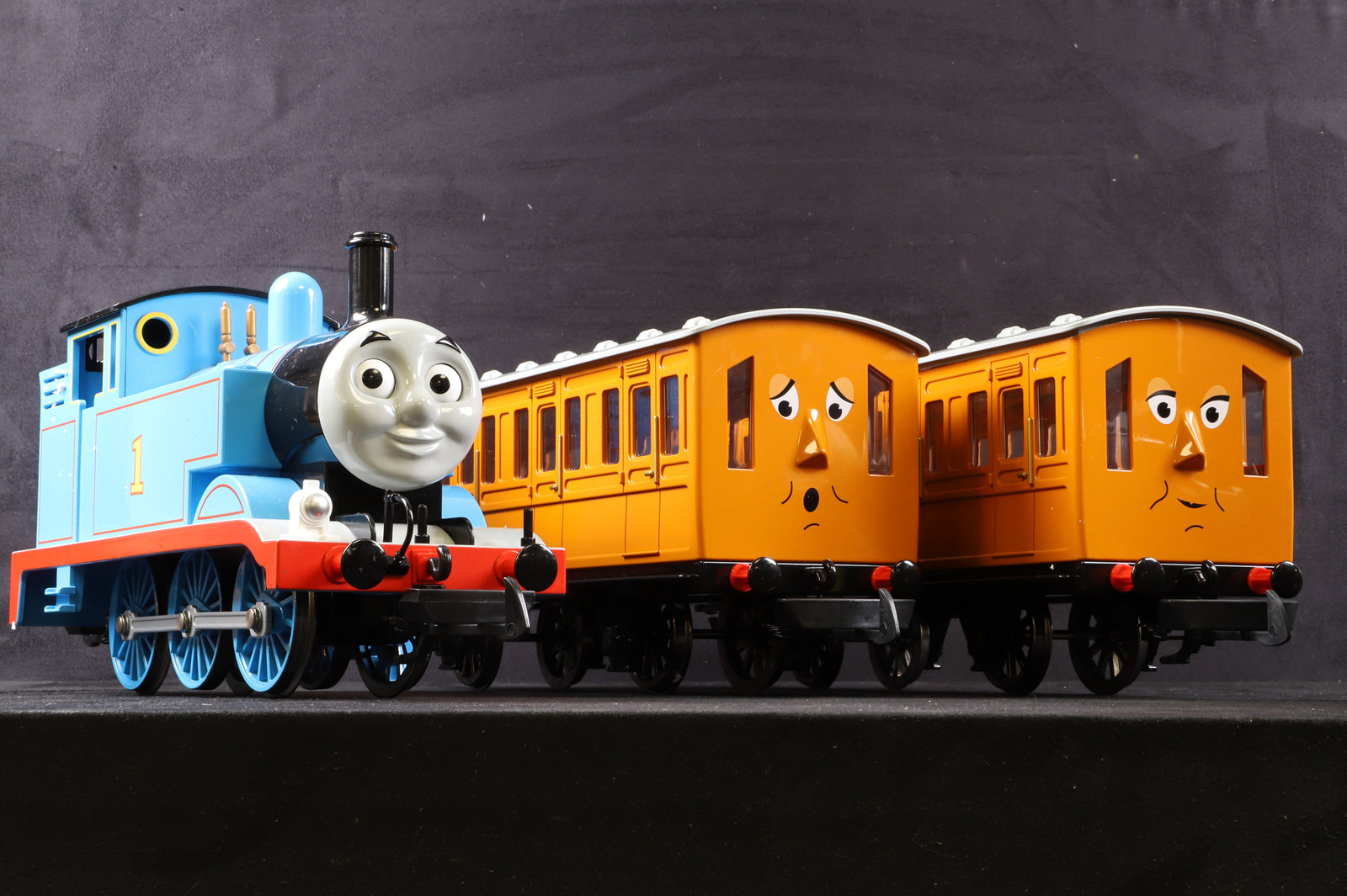 Bachmann G K110225 Thomas With Annie & Clarabel Train Set