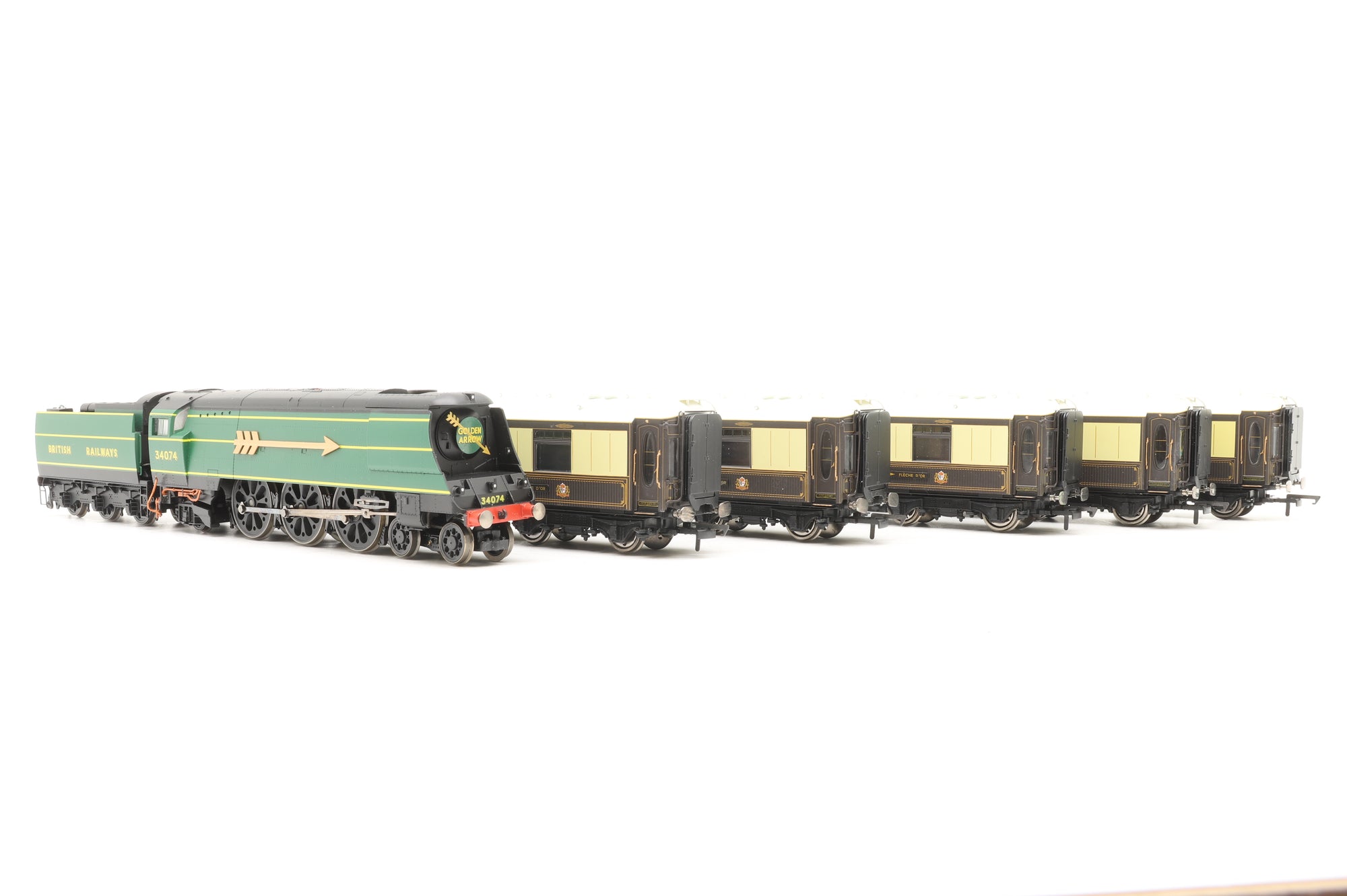 Hornby OO R2369/4196 'The Golden Arrow' Train Pack w/ Additional Coach Pack