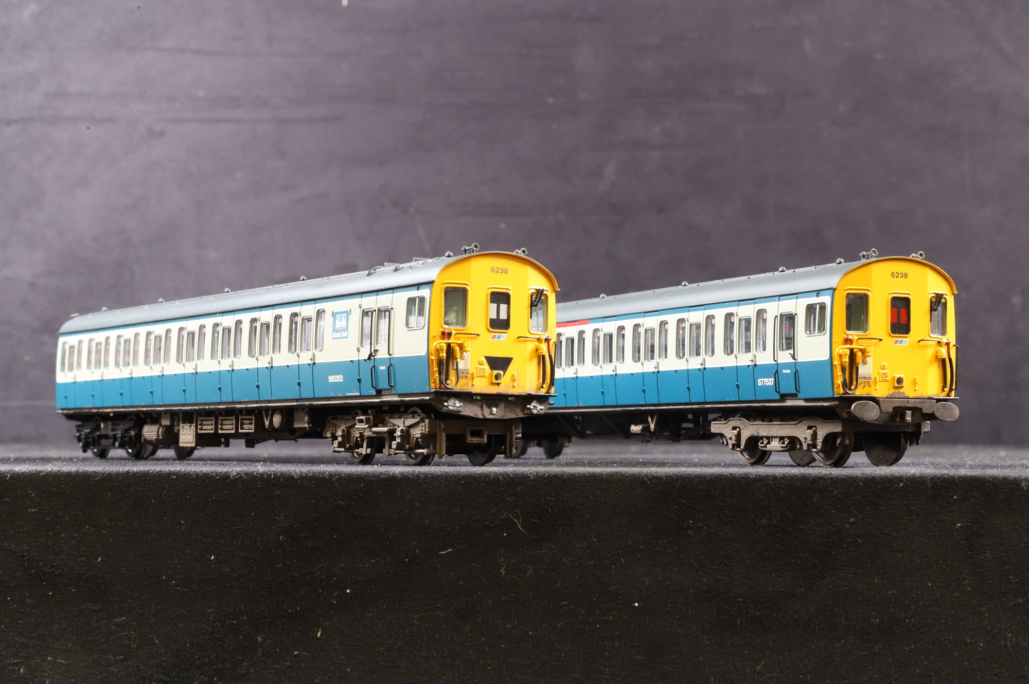 Bachmann OO 31-377 Class 416 2EPB 2 Car EMU No.6238 in BR/NSE Blue/Grey Livery - Weathered