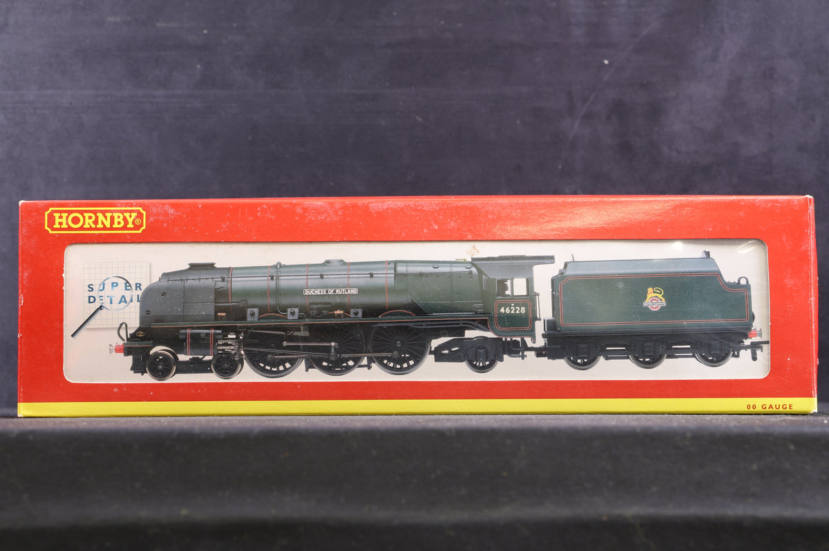 Hornby OO R2231 BR Lined Green (early emblem) 4-6-2 Duchess Class &#39;Duchess of Rutland&#39;