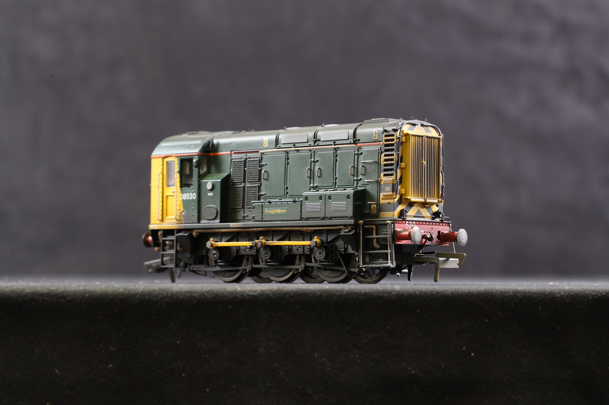 Hornby OO R2592 Class 08 Shunter Freightliner Green &#39;08530&#39;, DCC