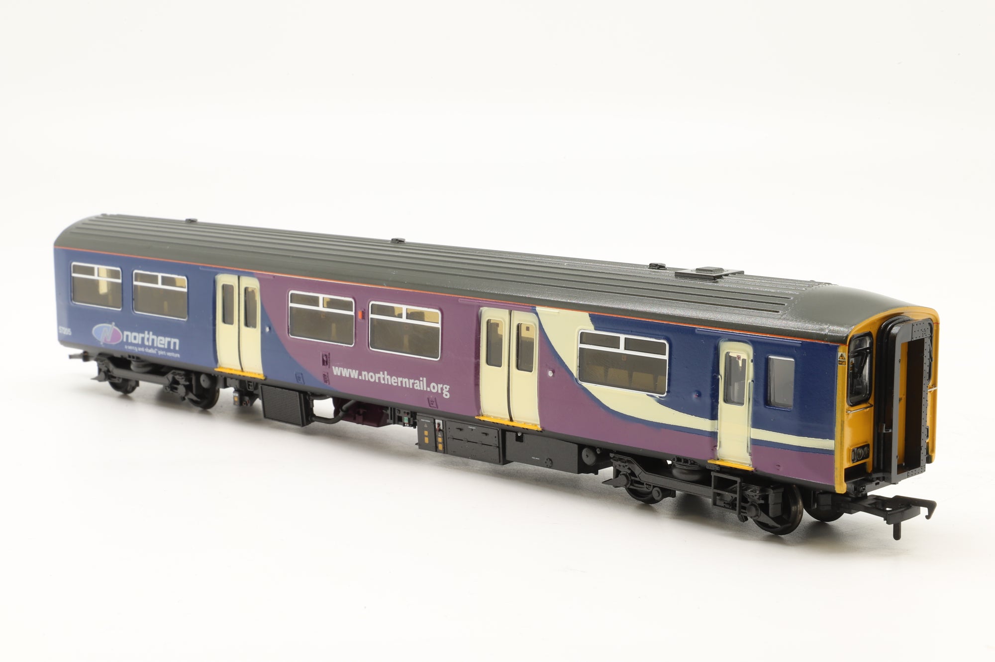 Bachmann OO Class 150/2 150205 in Northern Livery – Custom Repaint