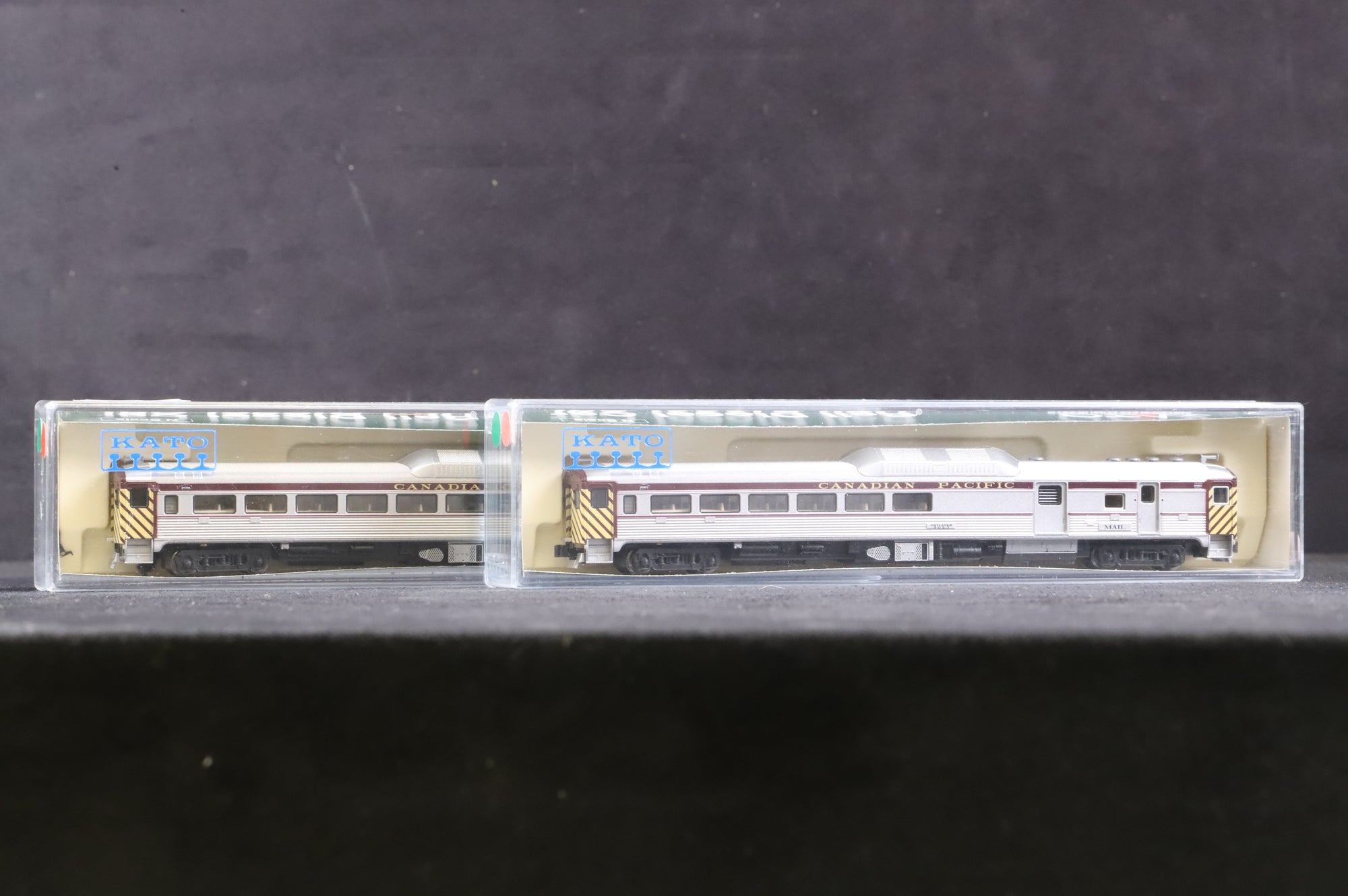 Kato N Gauge Set of 2 Budd Diesel Railcars in Canadian Pacific Livery w/ Wasp Stripe Ends