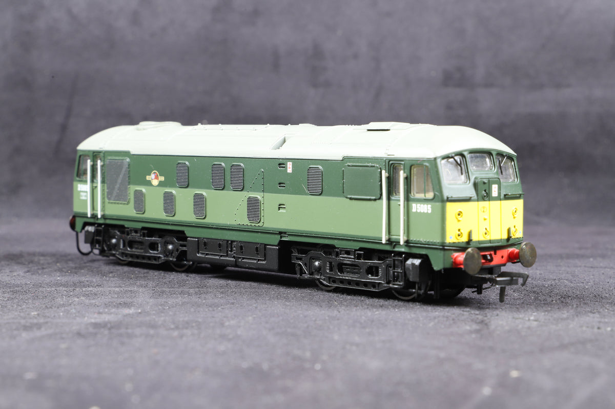 Bachmann OO 32-427 Class 24 Diesel &#39;D5085&#39; BR Two Tone Green