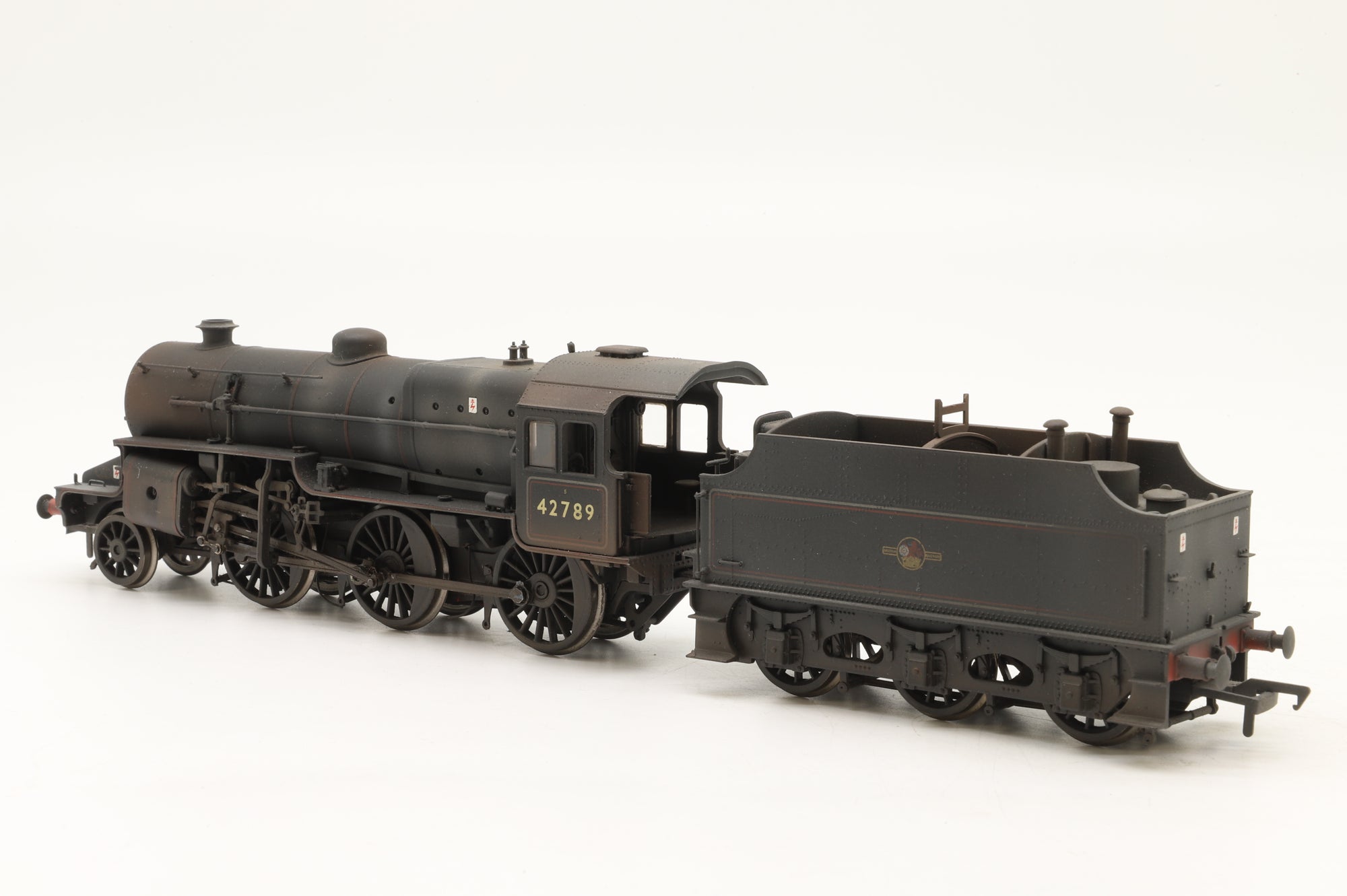 Bachmann OO 32-177 Crab Class 42789 in Lined BR Black w/ late Crests – Weathered
