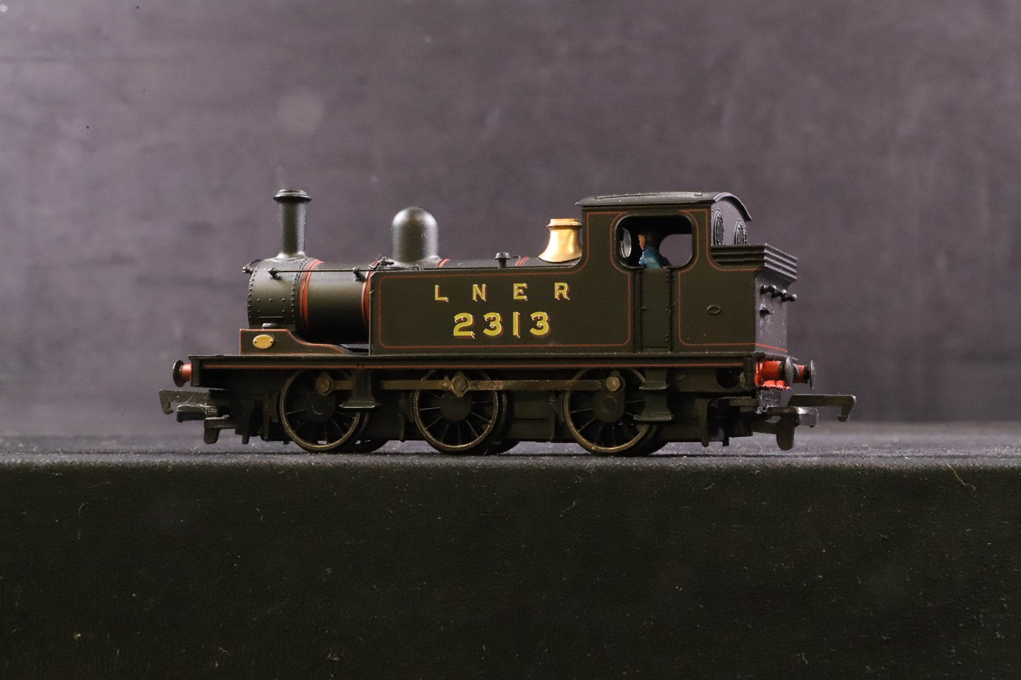 WORKSHOP Bachmann OO 31-054 J72 Tank 2313 in Lined LNER Black