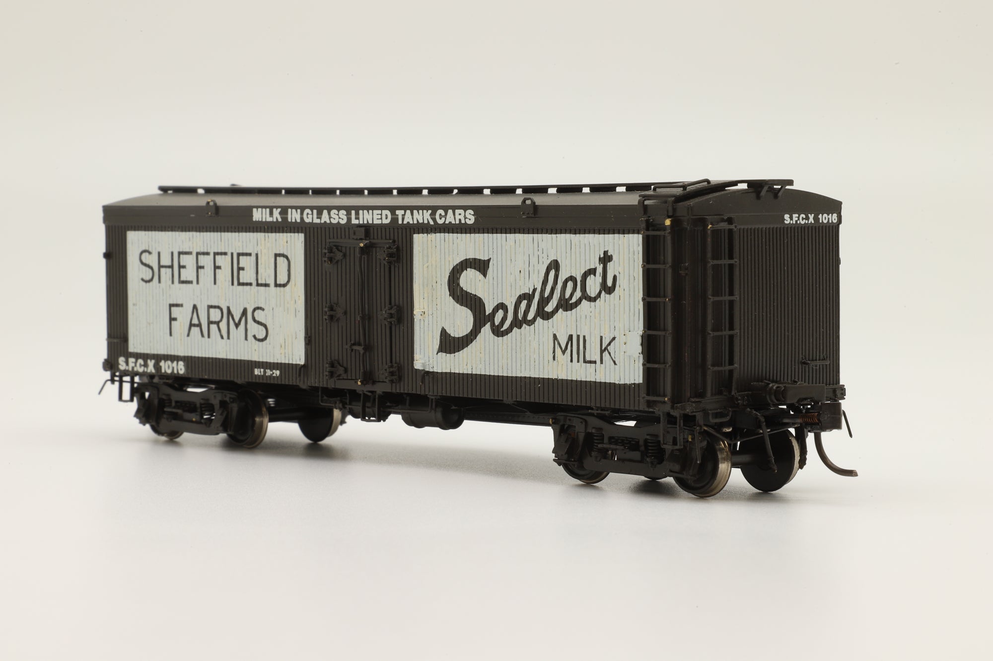 Iron Horse Models HO Brass 41' Pfaudler Wood Sheathed Milk Tank Car 'Sheffield Farms' 'Sealect Milk'