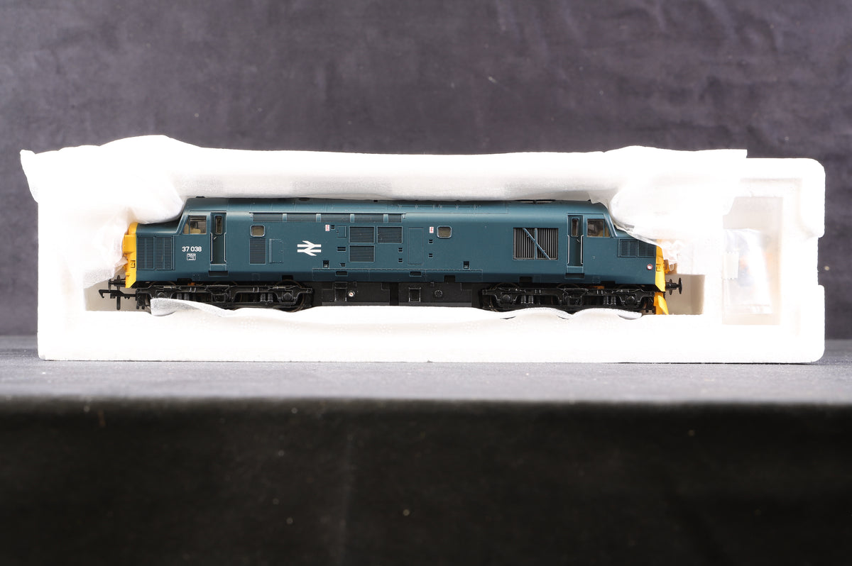 Bachmann OO 32-775 Class 37/0 &#39;37038&#39; BR Blue Split Headcode