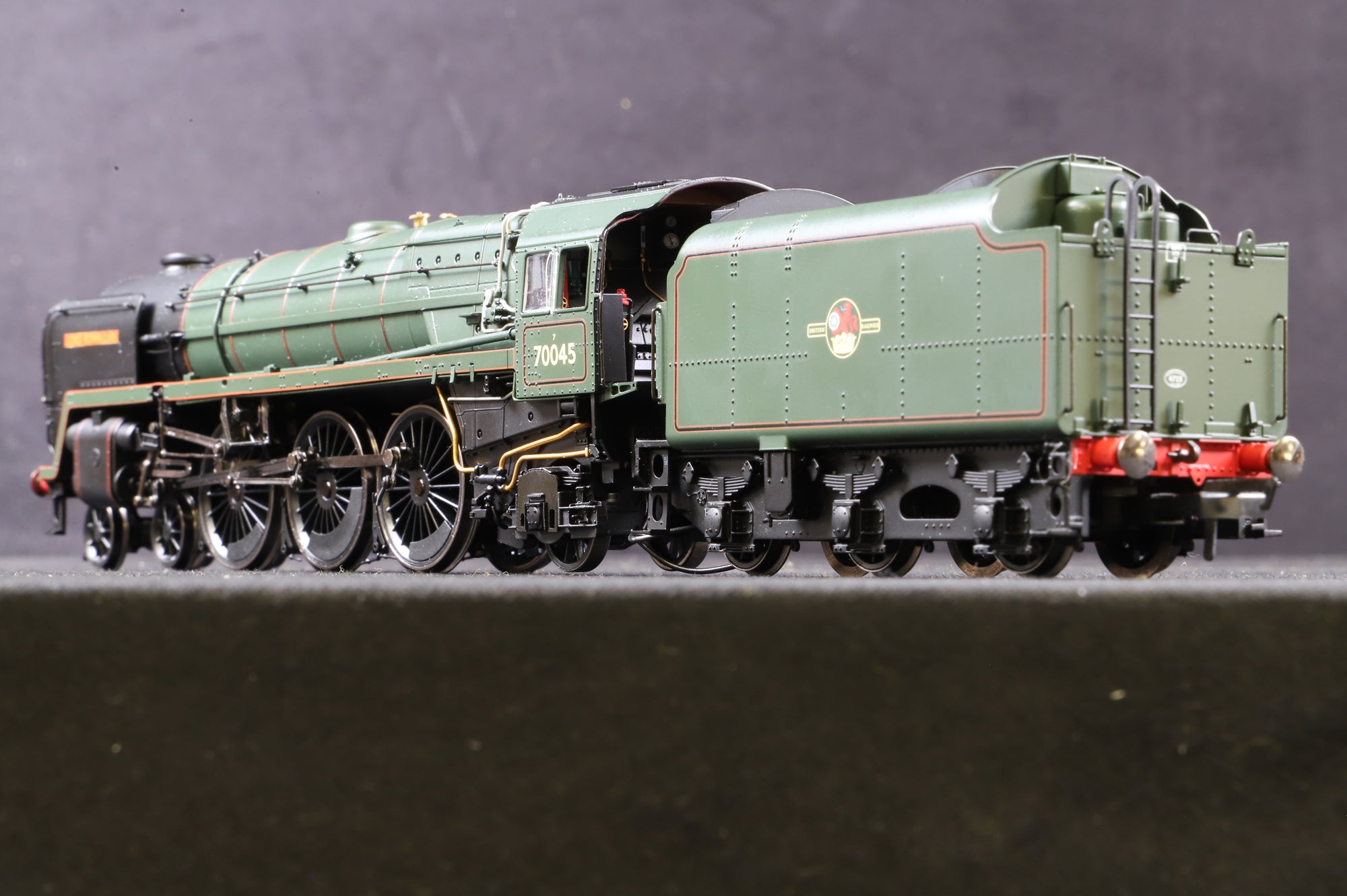 Hornby OO R2618X BR 4-6-2 Britannia Class '70045' 'Lord Rowallan'