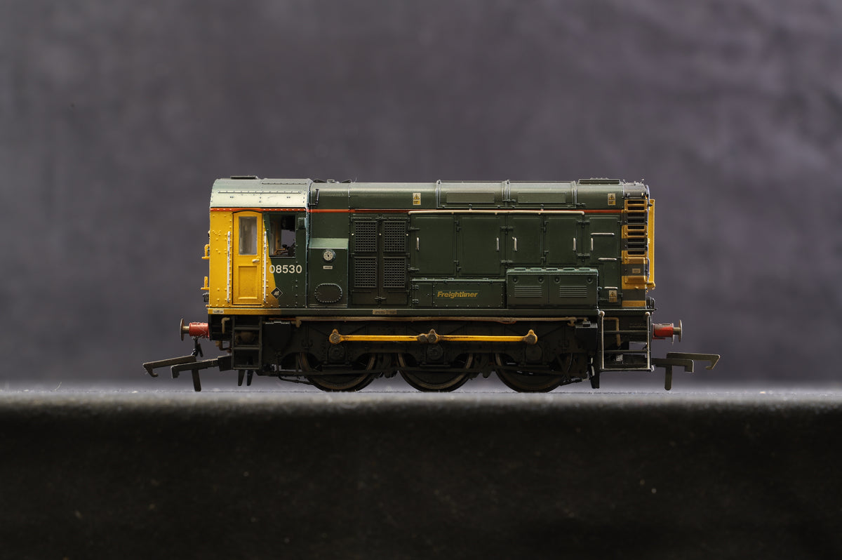 Hornby OO R2592 Class 08 Shunter Freightliner Green &#39;08530&#39;, DCC