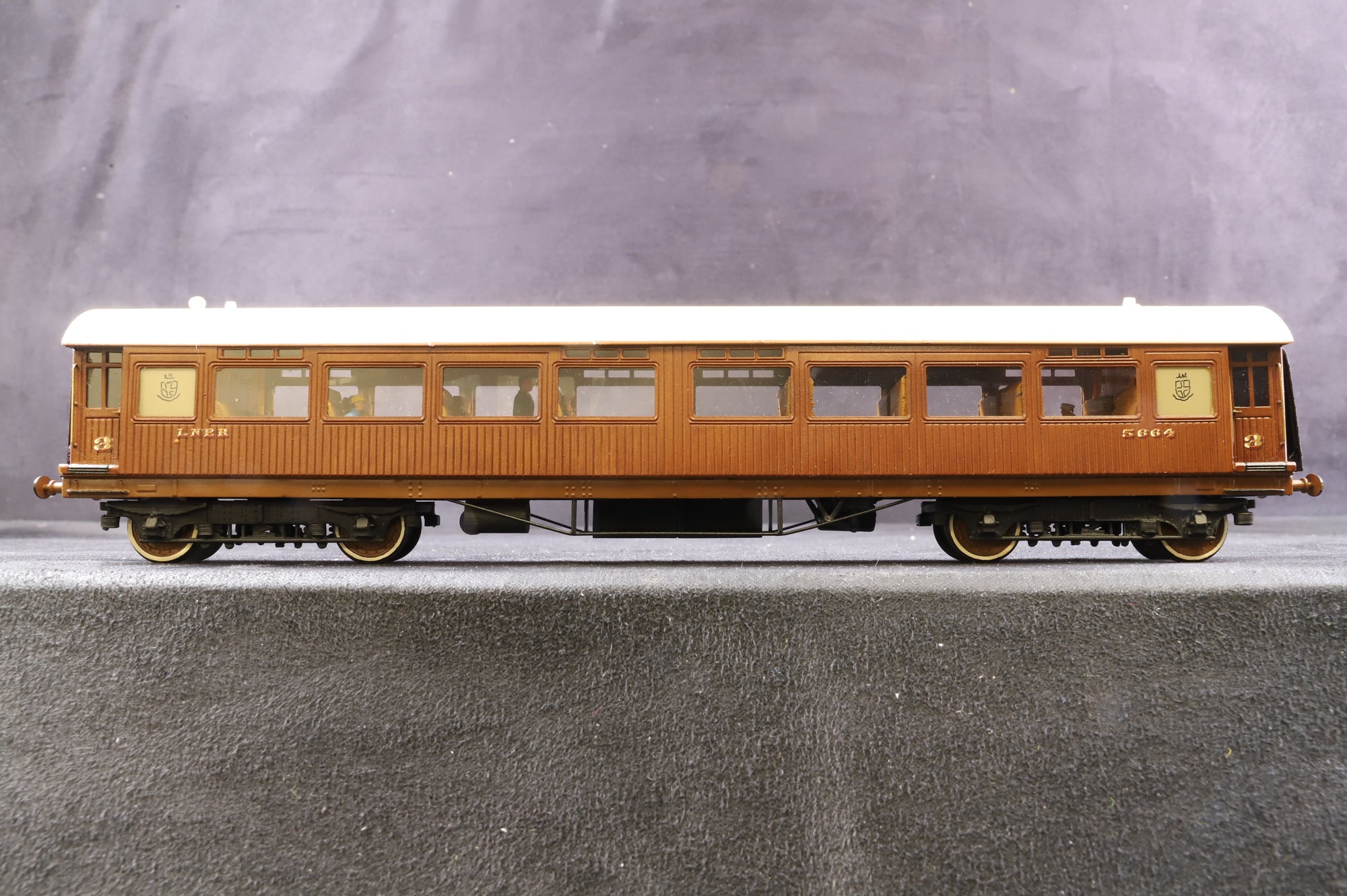 Lawrence Scale Models OO Great Central Barham 3rd Class Coach Kit Built