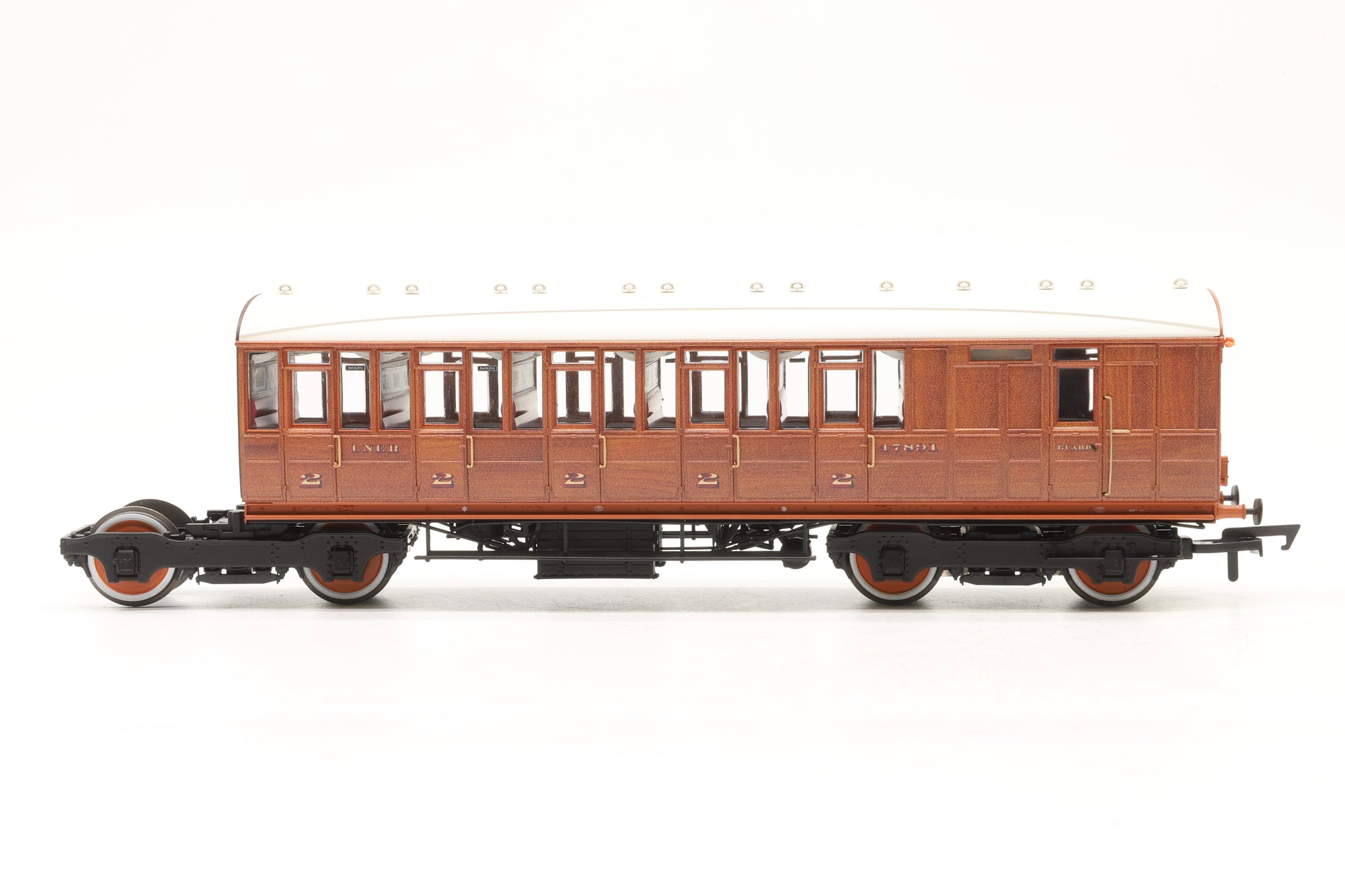 Clark Railworks OO C2000B Quad Art Set No. 90B LNER Teak (Pre-Owned)