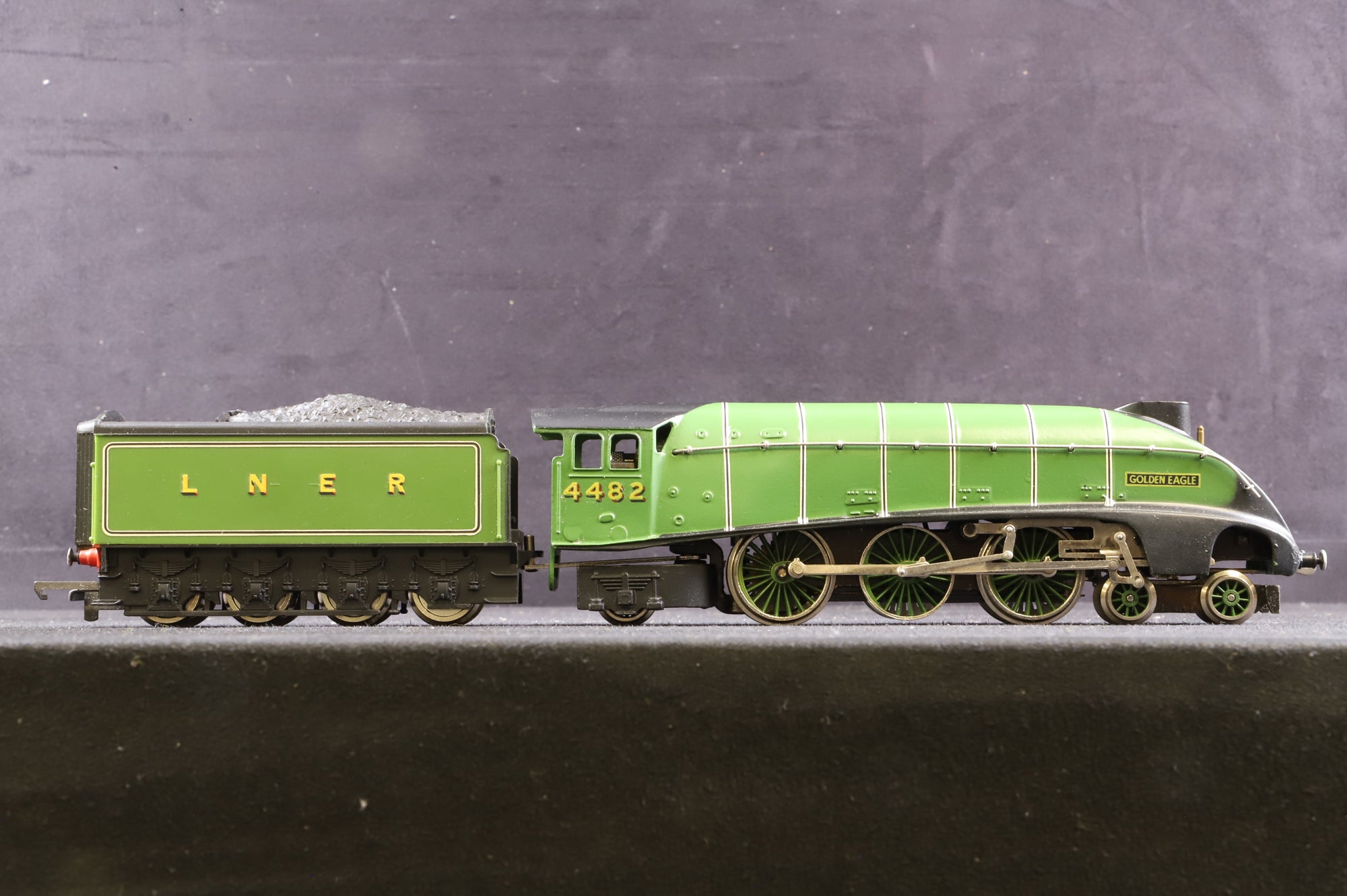 Wrenn OO W2209 4-6-2 Class A4 Golden Eagle