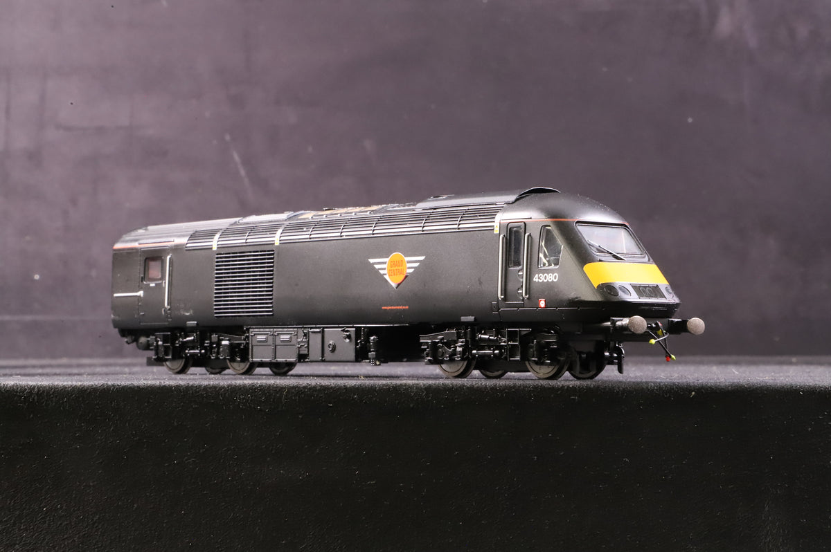 Hornby R2705 Class 43 HST Set in Grand Central Livery