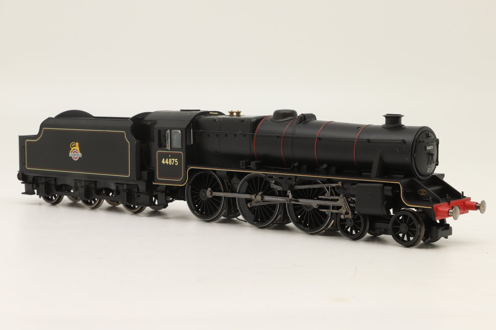Hornby OO R2804XS 'Black 5' 44875 in BR Black w/ Early Crests – DCC Sound