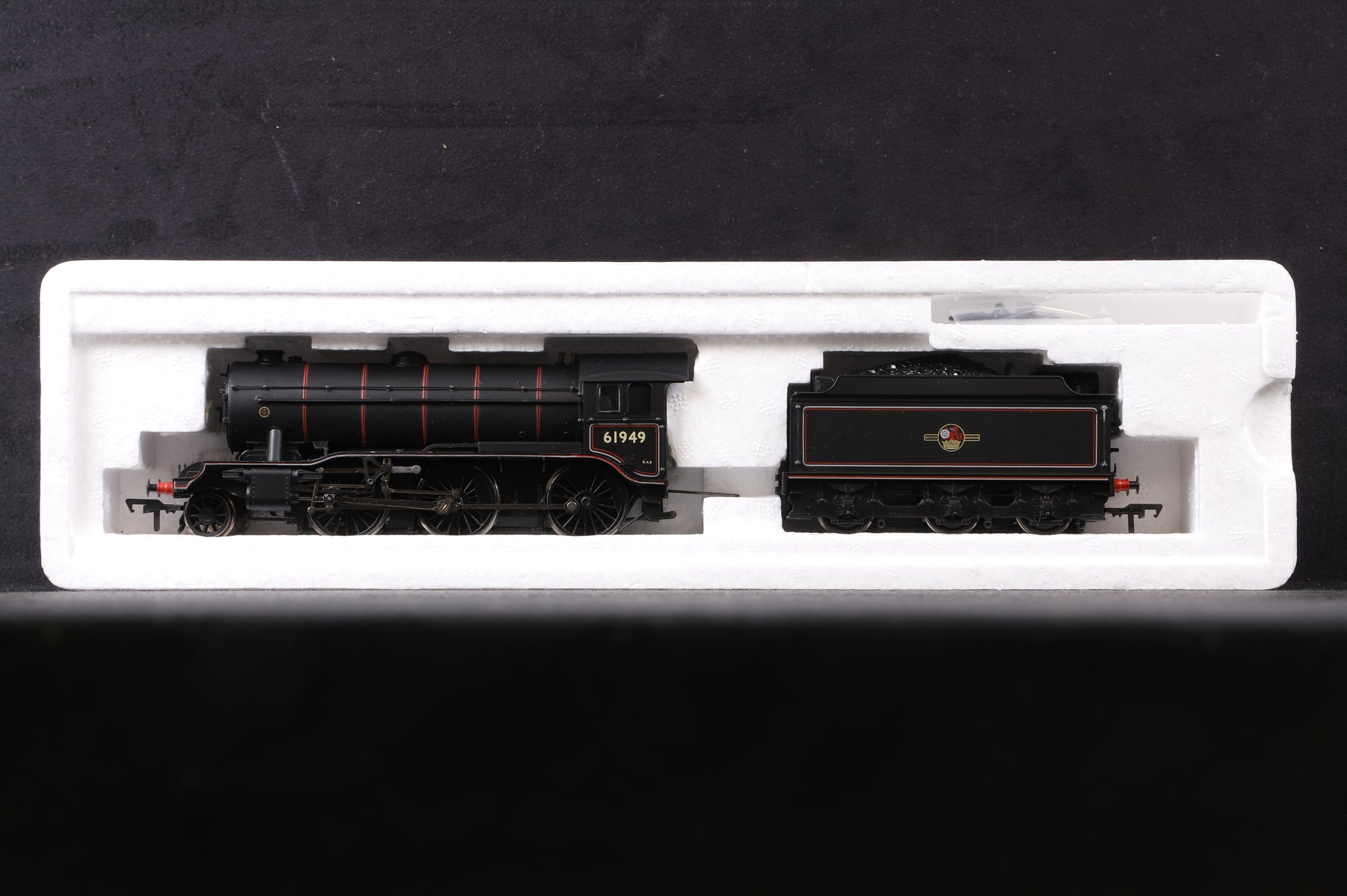 Bachmann OO 32-277 K3 Class 61949 in Lined BR Black w/ Stepped Tender & Late Crests