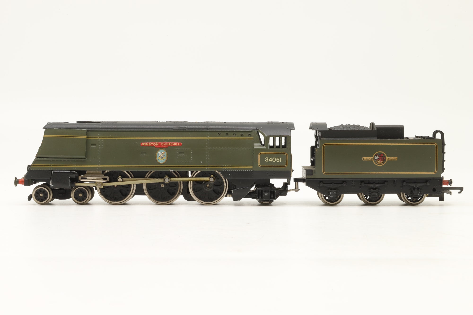 Wrenn OO W2265 Battle of Britain Class 34051 'Winston Churchill' in Lined BR Green w/ Late Crests