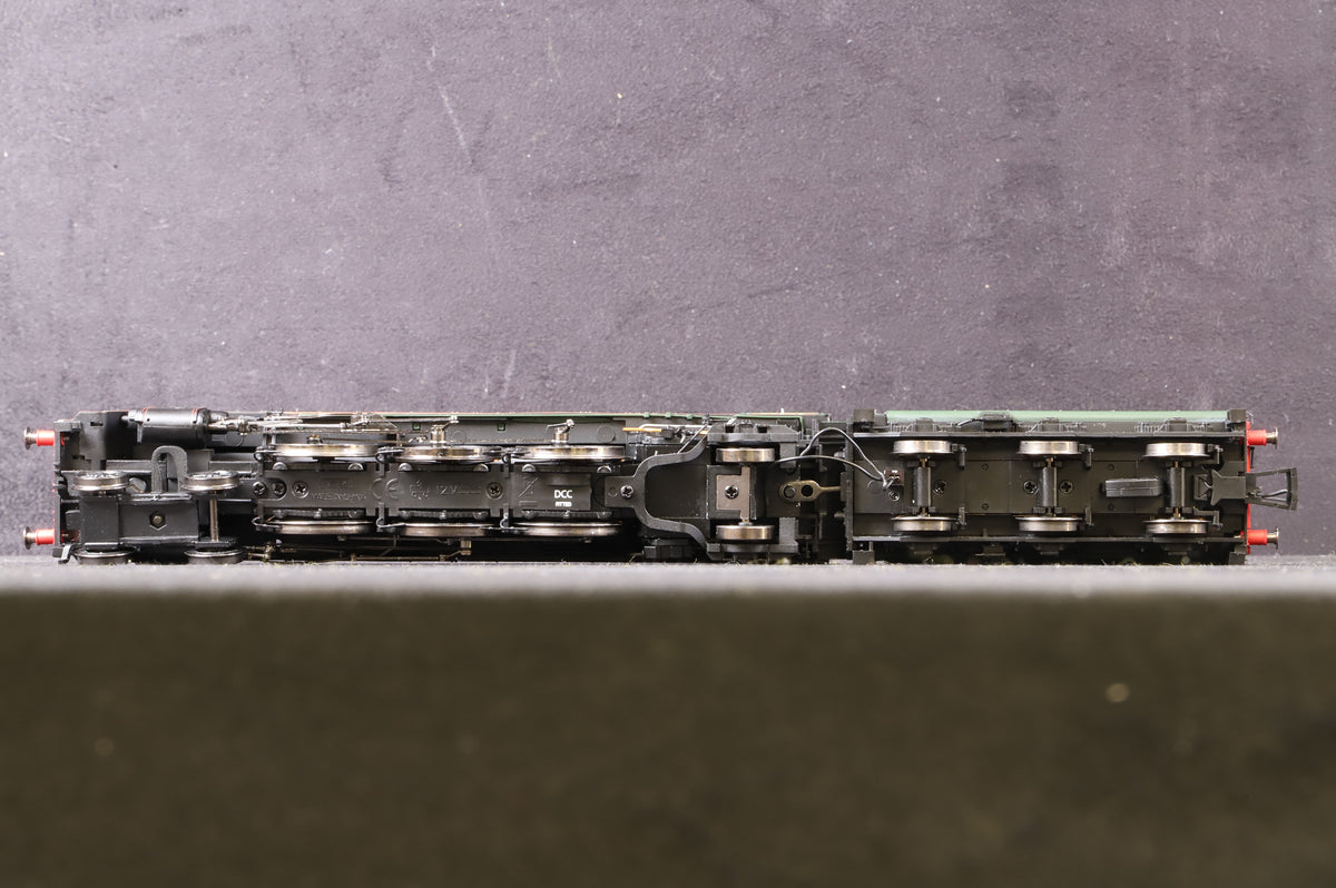 Hornby OO R2618X BR 4-6-2 Britannia Class &#39;70045&#39; &#39;Lord Rowallan&#39;