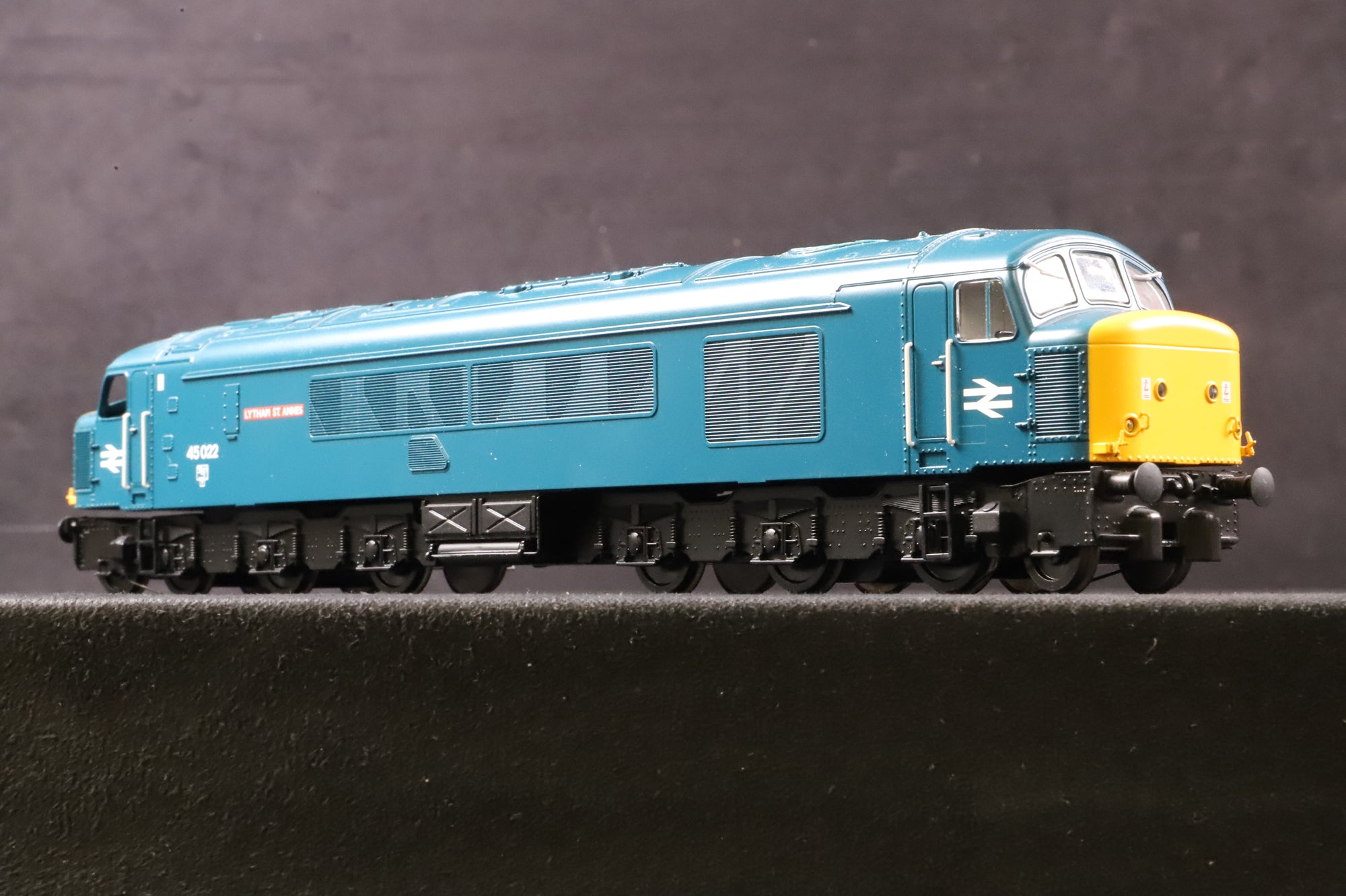 Bachmann OO 32-683RJSF Class 45/0 '45022' 'Lytham St. Annes' BR Blue, DCC Sound