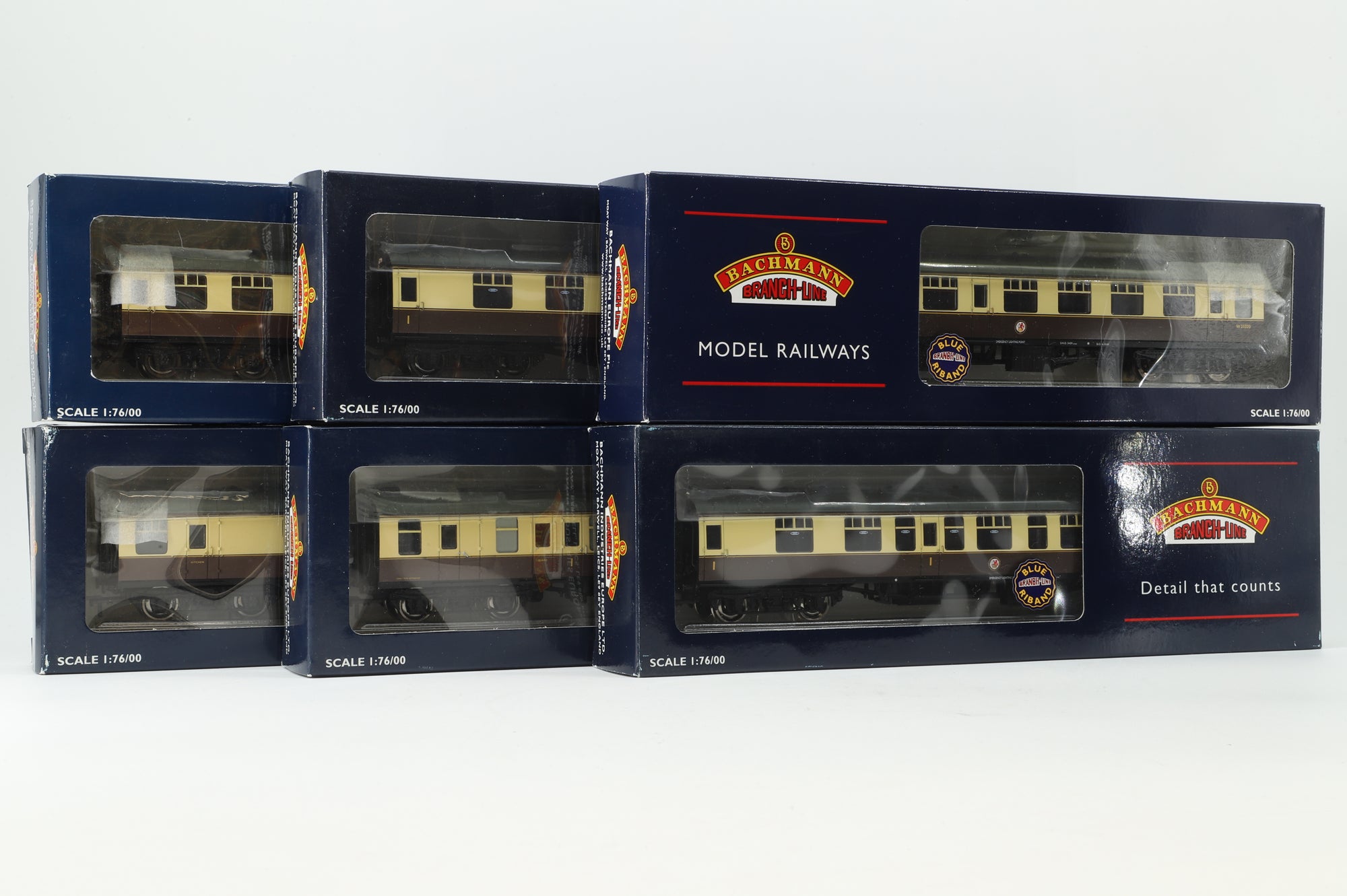 Bachmann OO Rake Of 6 BR Mk1 Chocolate & Cream Coaches Inc. 39-029C, 39-129, 39-154, 39-229, 39-102 & 39-029A