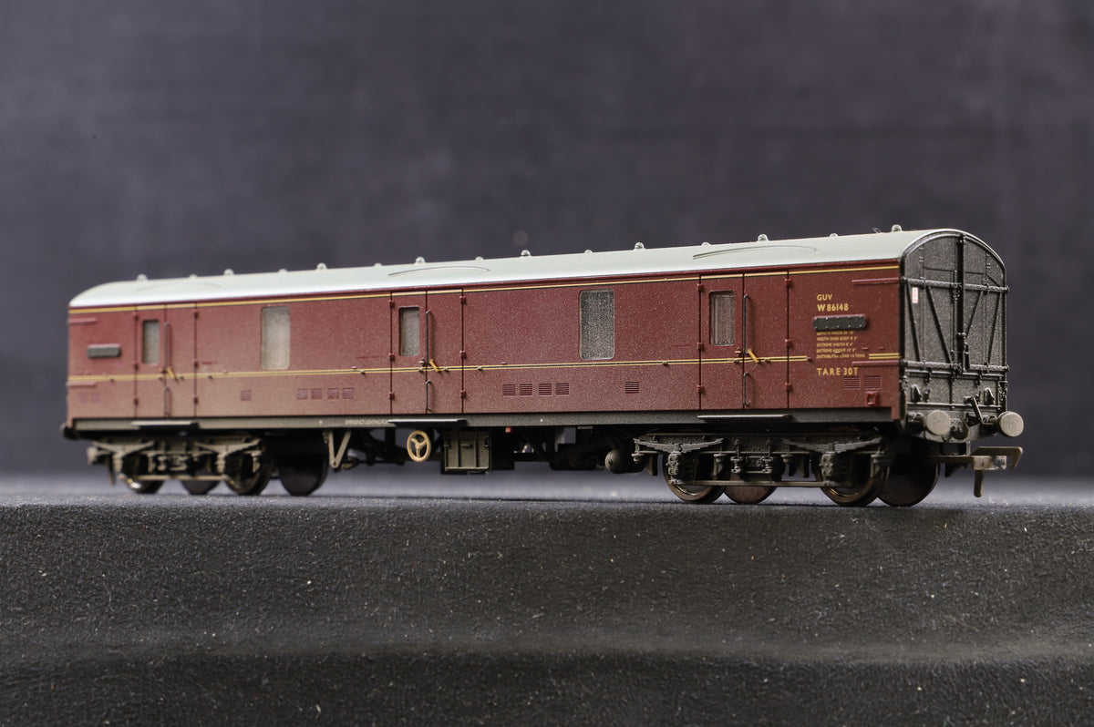 Hornby/Bachmann OO Rake of 5 Parcels Coaches