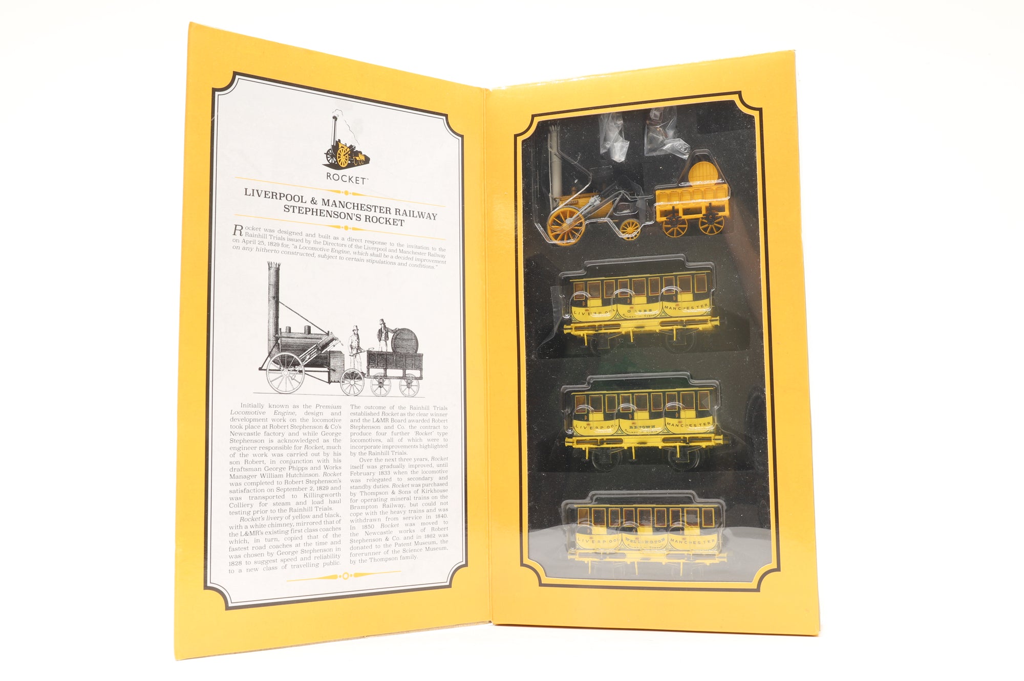 Hornby OO R3810 Liverpool & Manchester Railway Stephenson's Rocket Train Pack