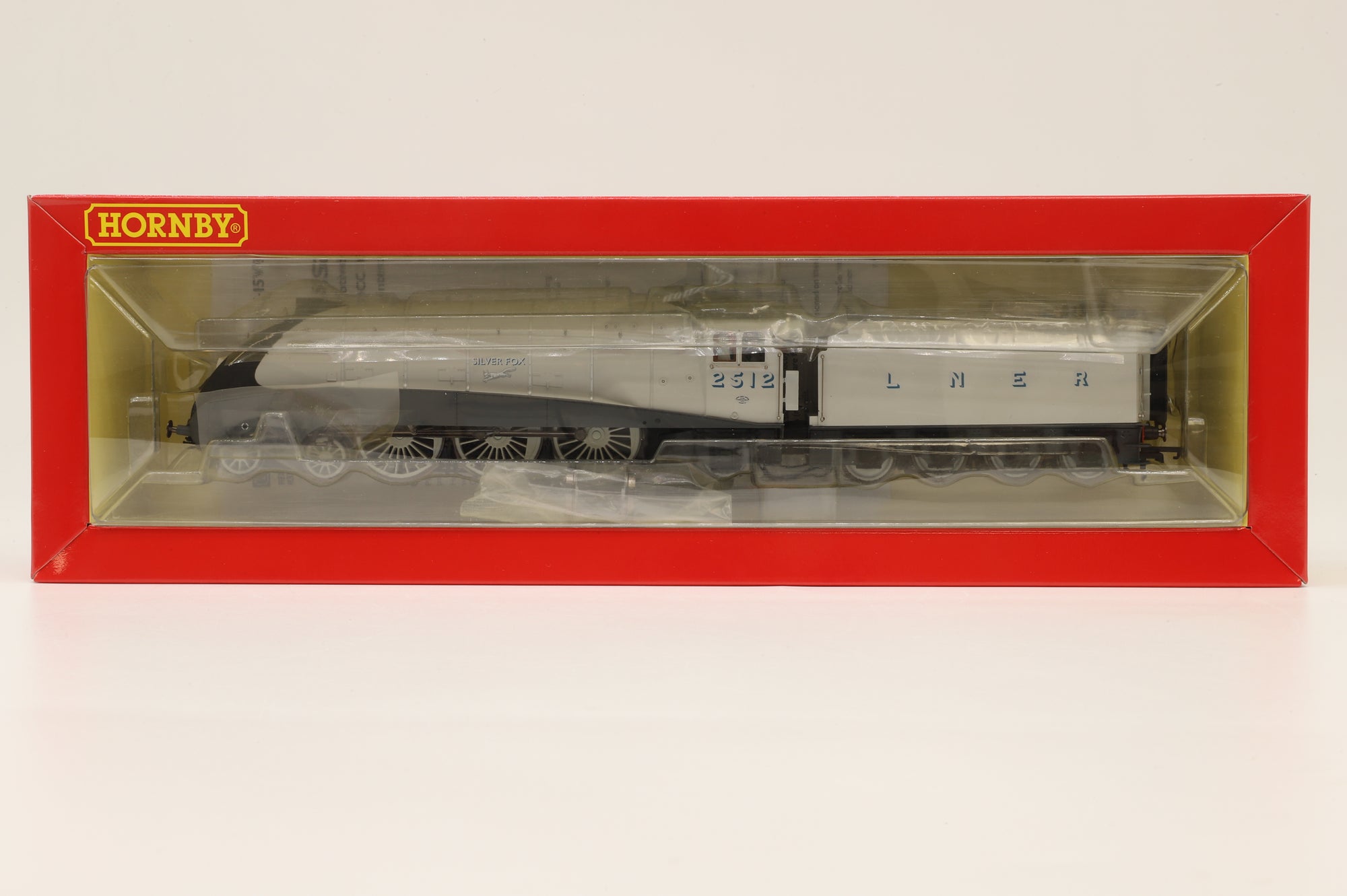 Hornby OO R3309 The Silver Jubilees A4 Class '2512' 'Silver Fox' LNER Silver Ltd Ed 282/ 1000