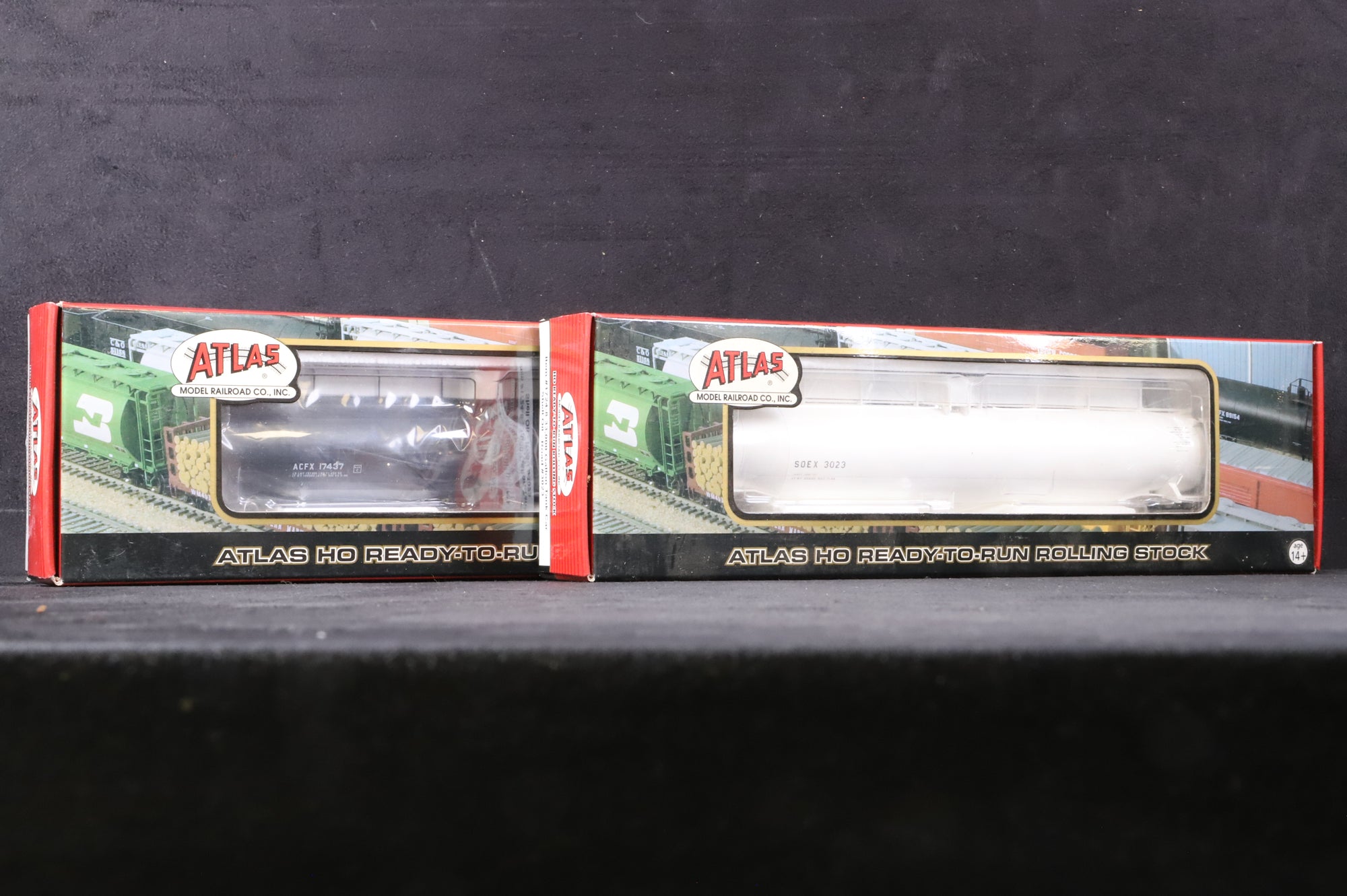 Atlas HO Rake Of 2 33000 Gallon Tanker Cars Inc.  1724-8 & 1721-9